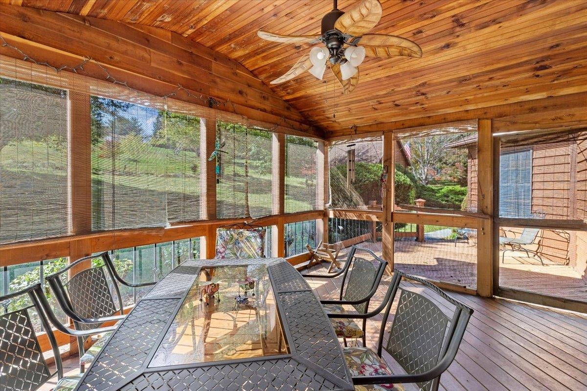 183 Farley Circle Pearisburg VA 24134