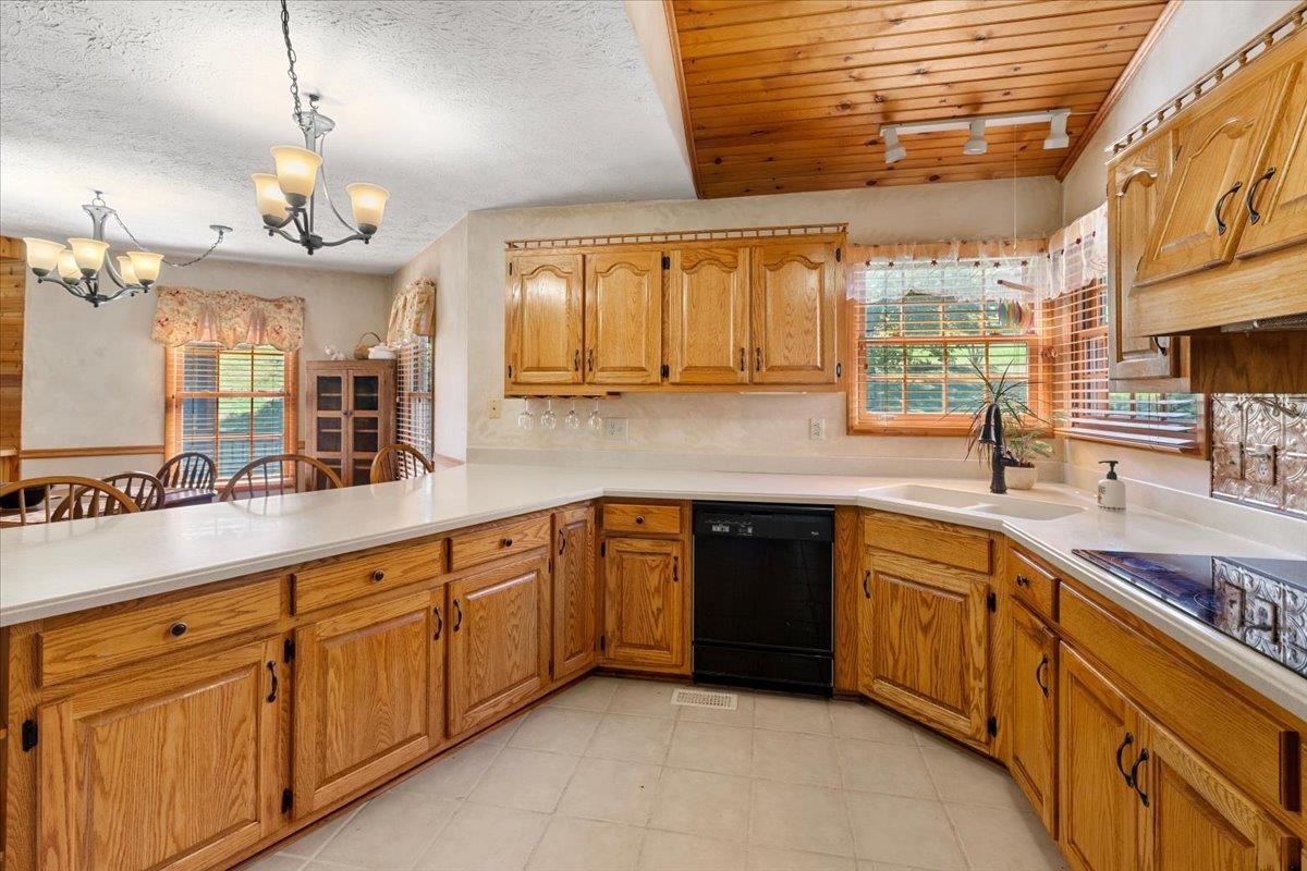 183 Farley Circle Pearisburg VA 24134