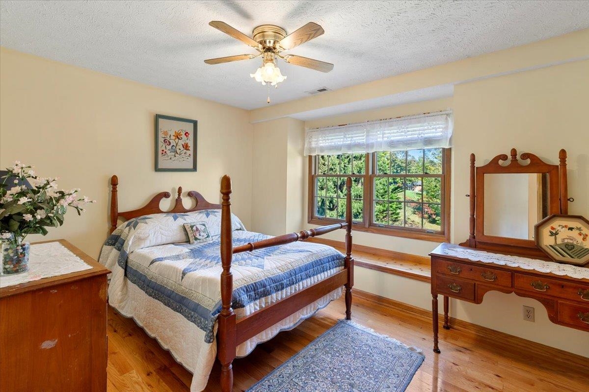 183 Farley Circle Pearisburg VA 24134