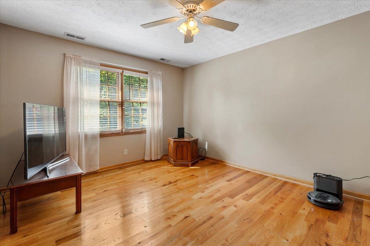183 Farley Circle Pearisburg VA 24134