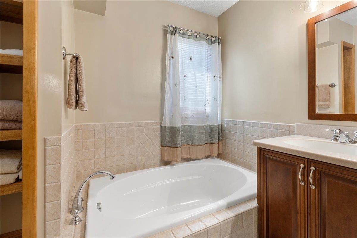 183 Farley Circle Pearisburg VA 24134