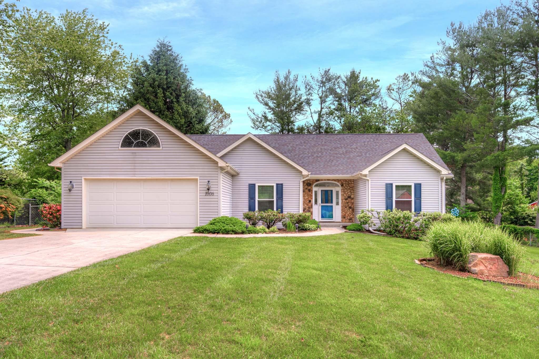 1006 Horse Shoe Lane Blacksburg VA 24060