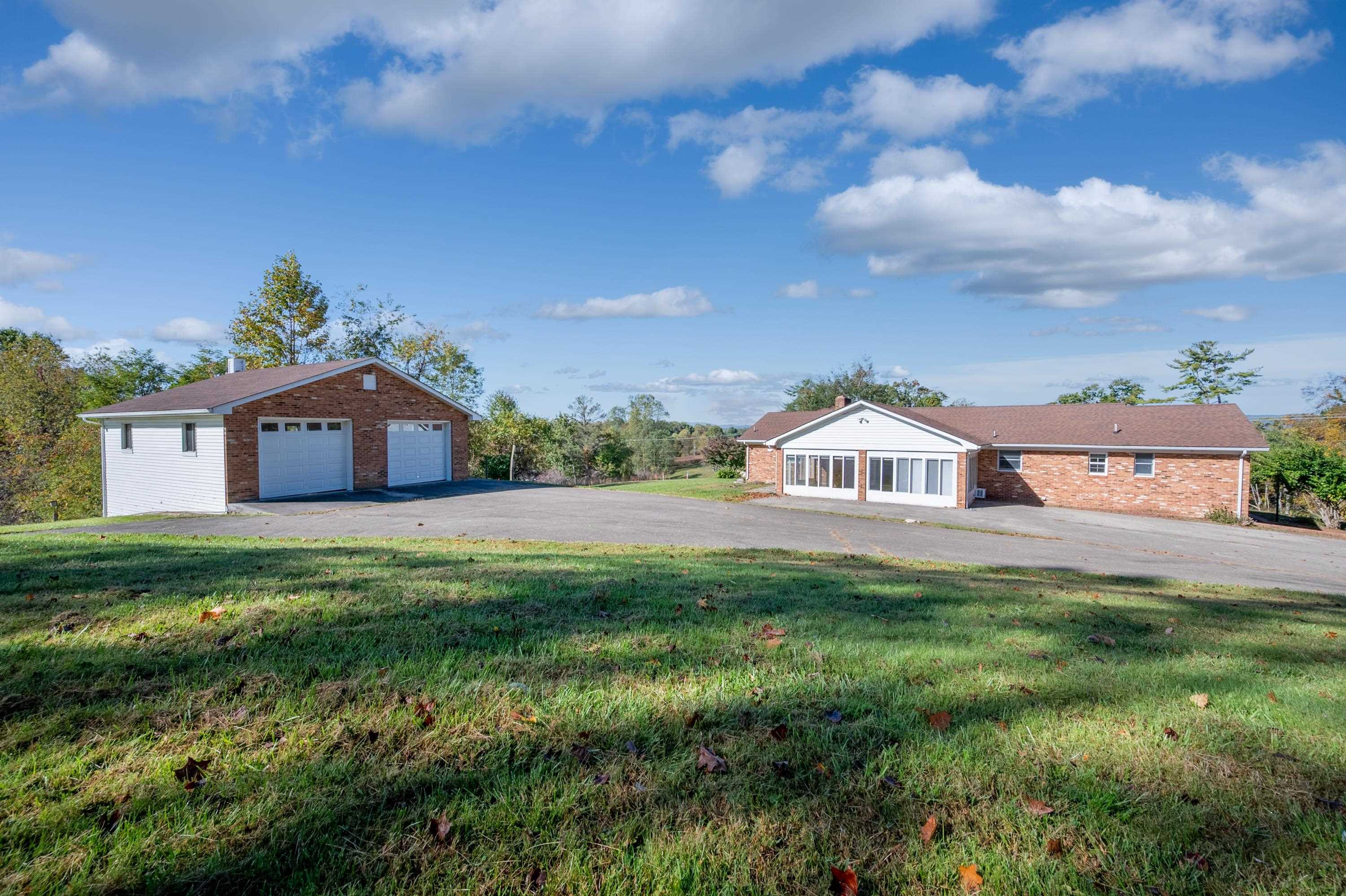 329 Parkway Lane S Floyd VA 24091