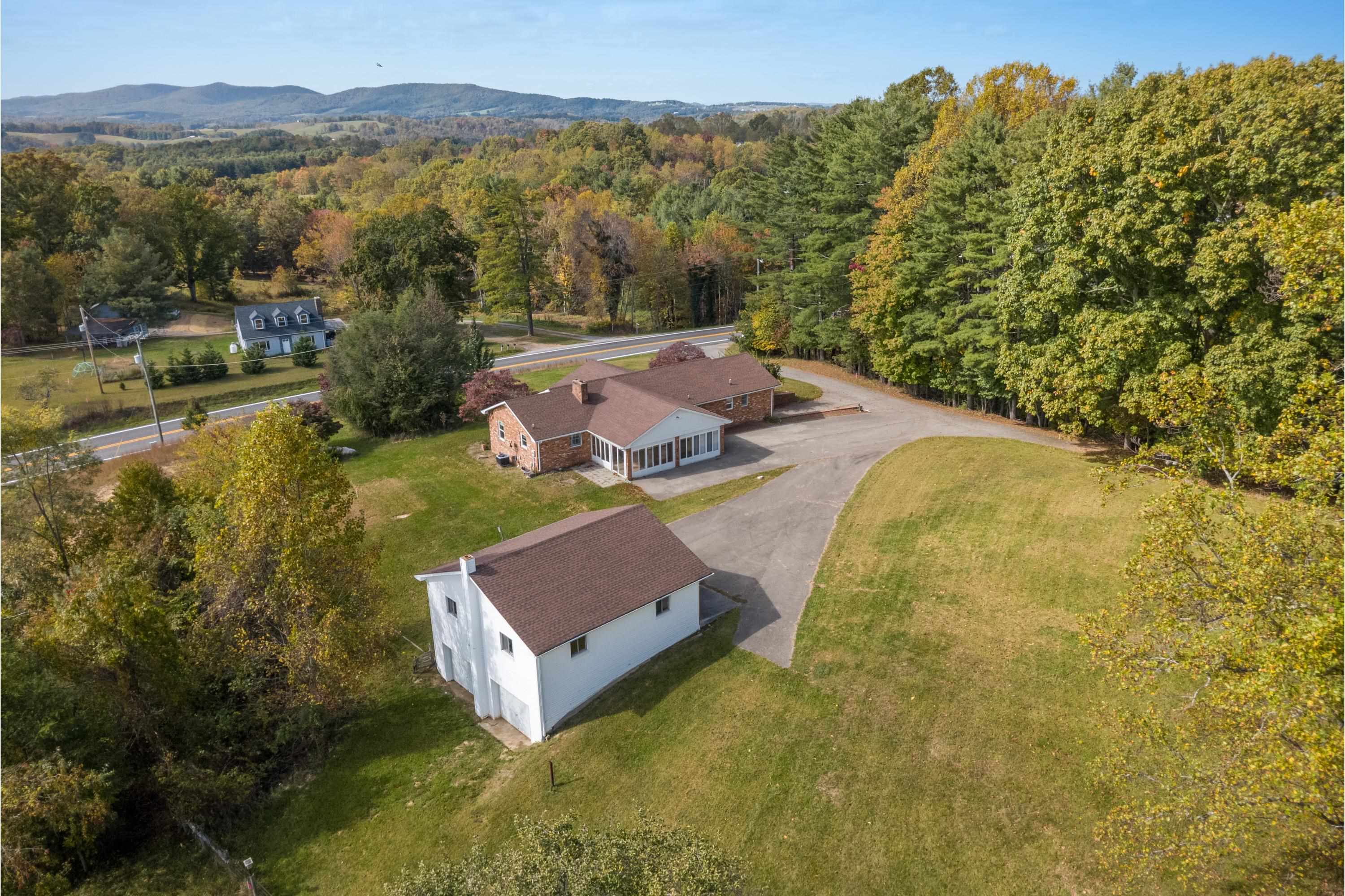 329 Parkway Lane S Floyd VA 24091