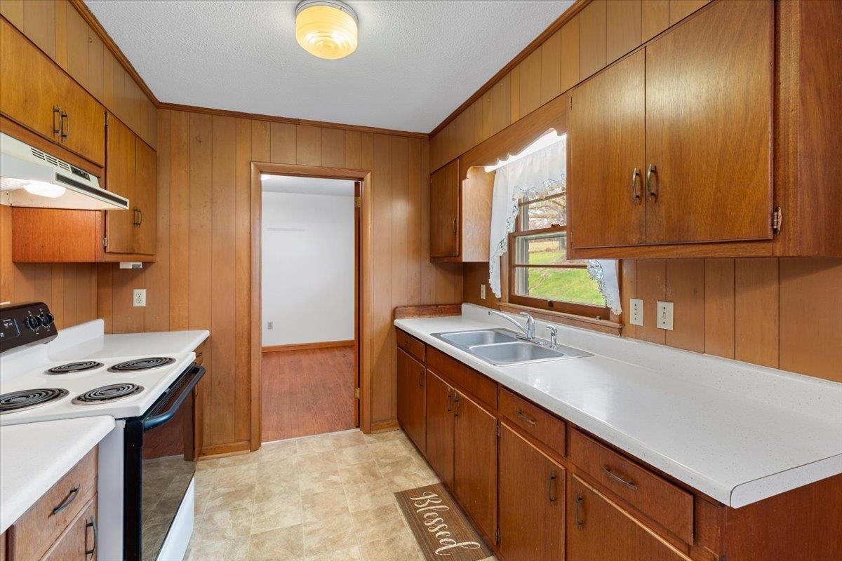 1513 Overton Drive Pulaski VA 24301