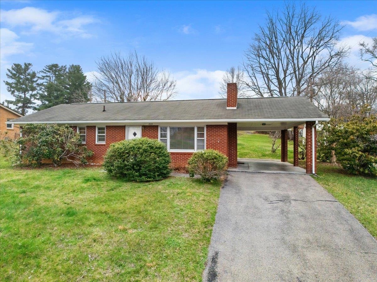 1513 Overton Drive Pulaski VA 24301