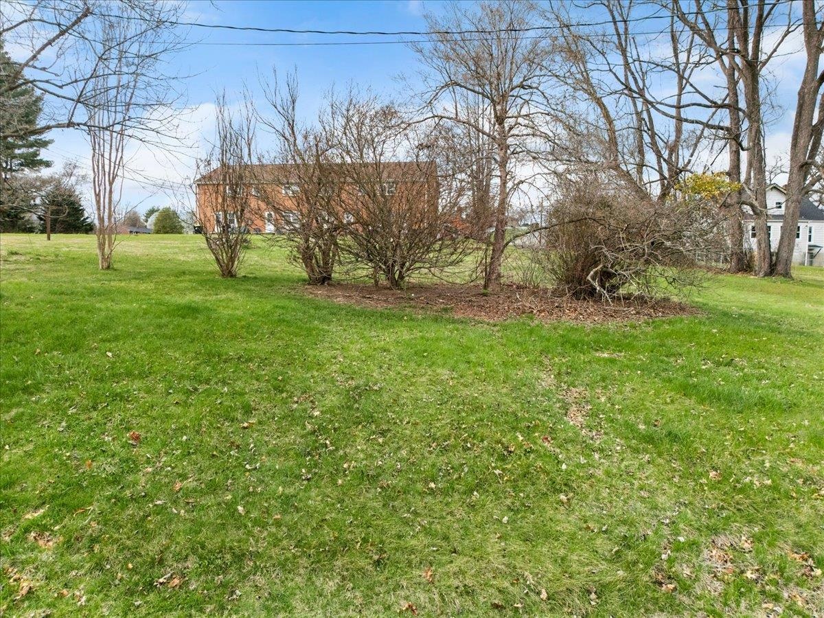 1513 Overton Drive Pulaski VA 24301