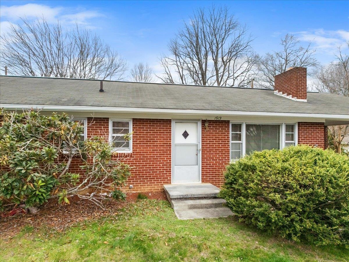 1513 Overton Drive Pulaski VA 24301