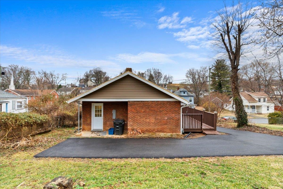 453 Dale Avenue Vinton VA 24179