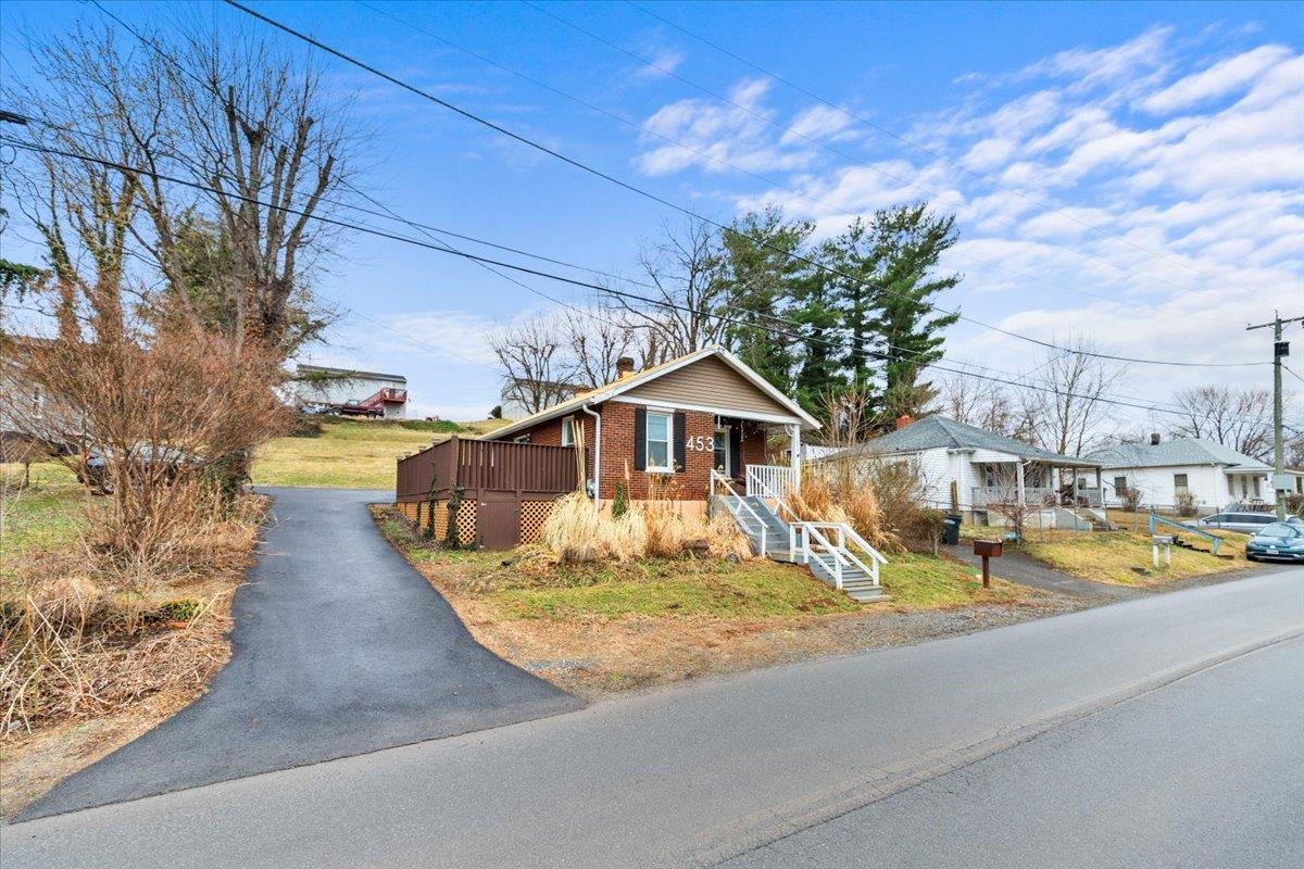 453 Dale Avenue Vinton VA 24179