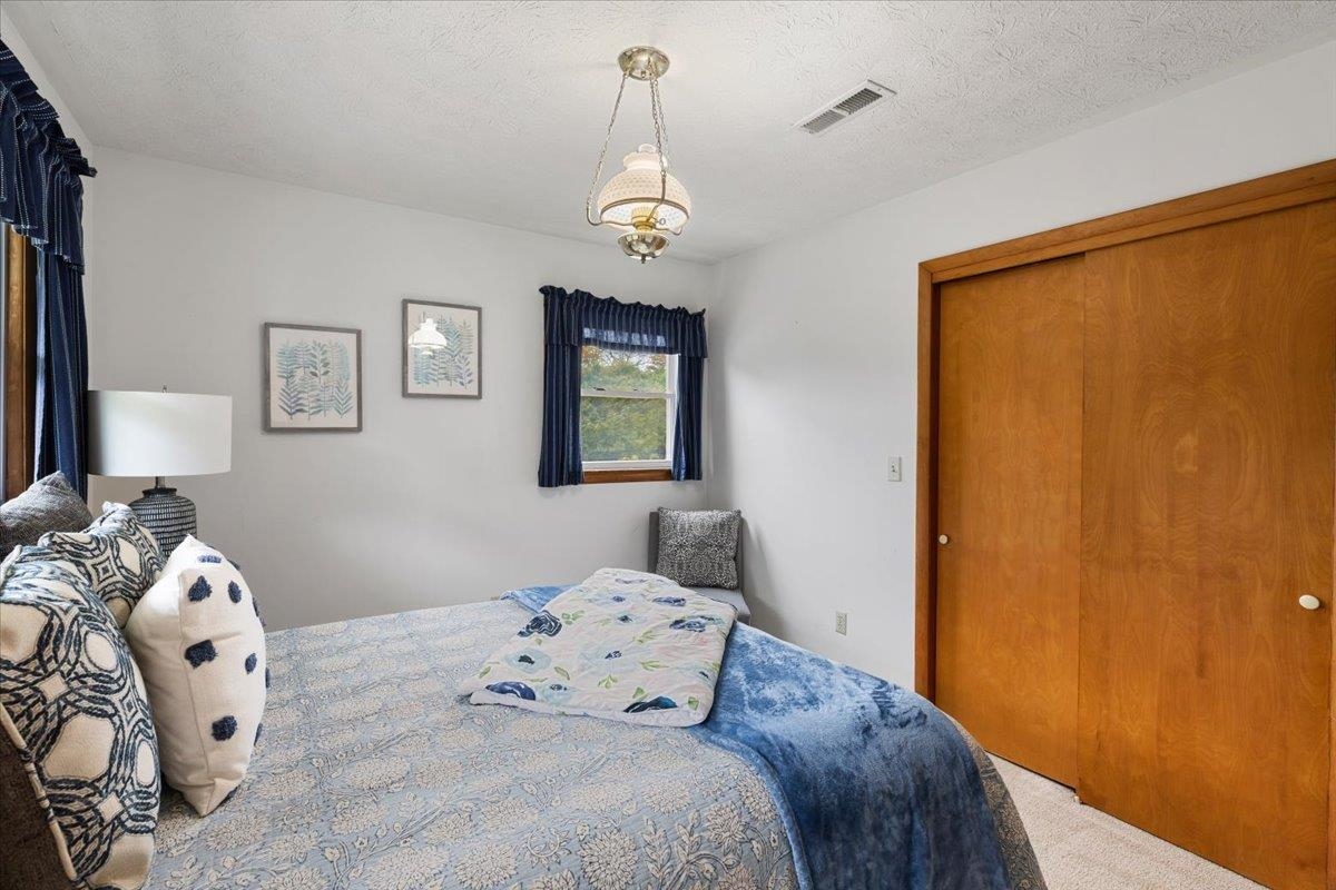 7372 Joyce Way Fairlawn VA 24141