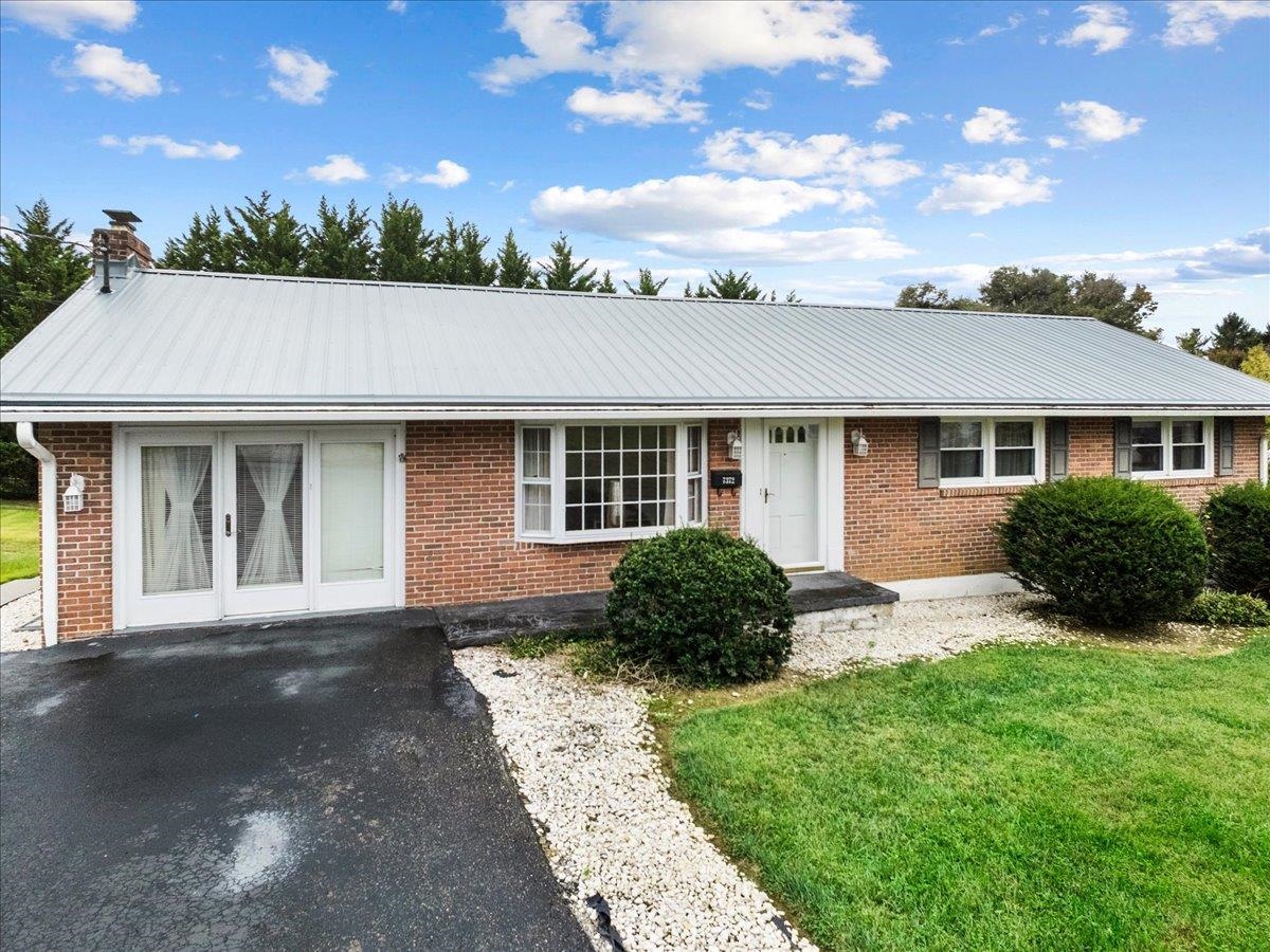 7372 Joyce Way Fairlawn VA 24141