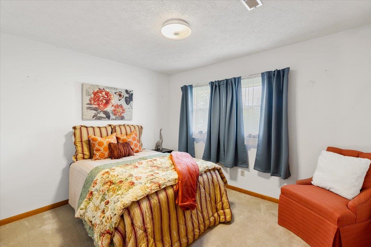 7372 Joyce Way Fairlawn VA 24141