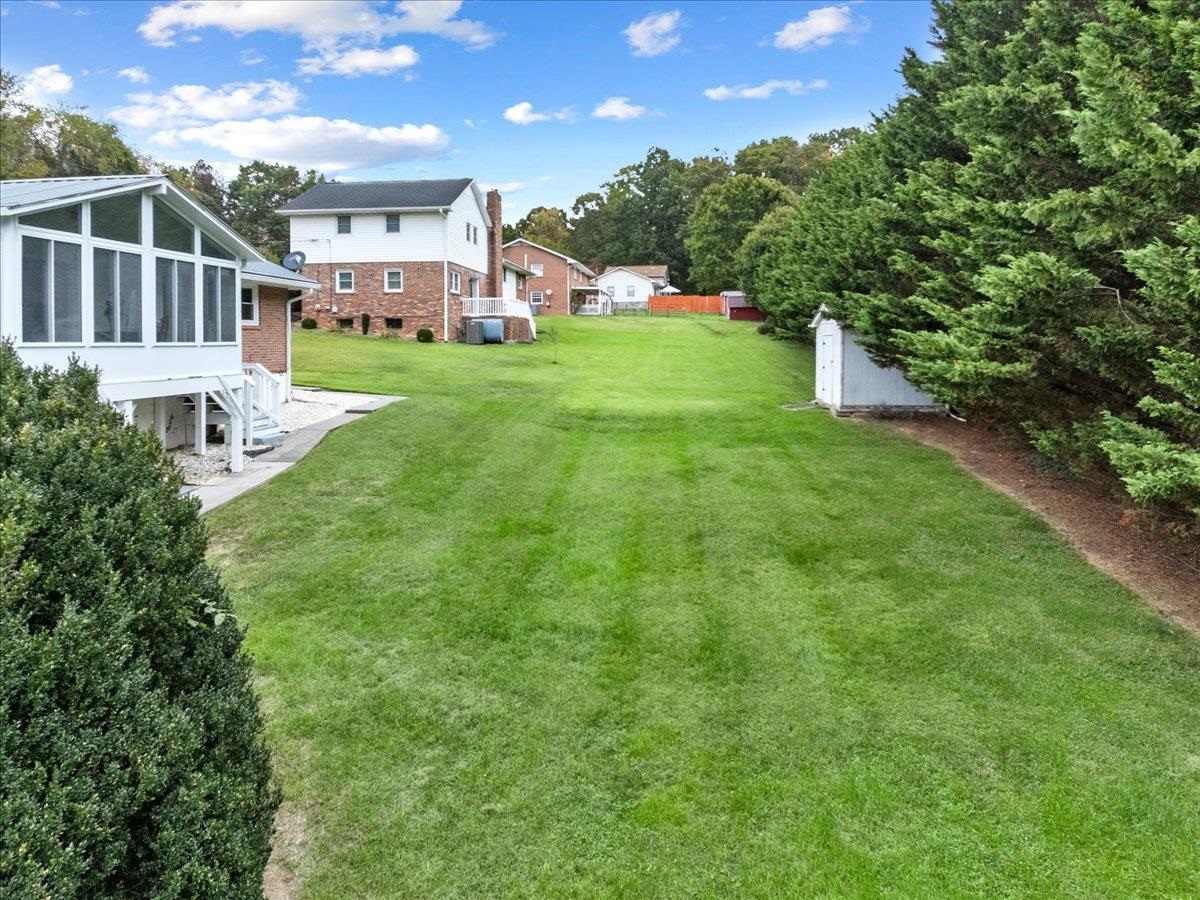 7372 Joyce Way Fairlawn VA 24141