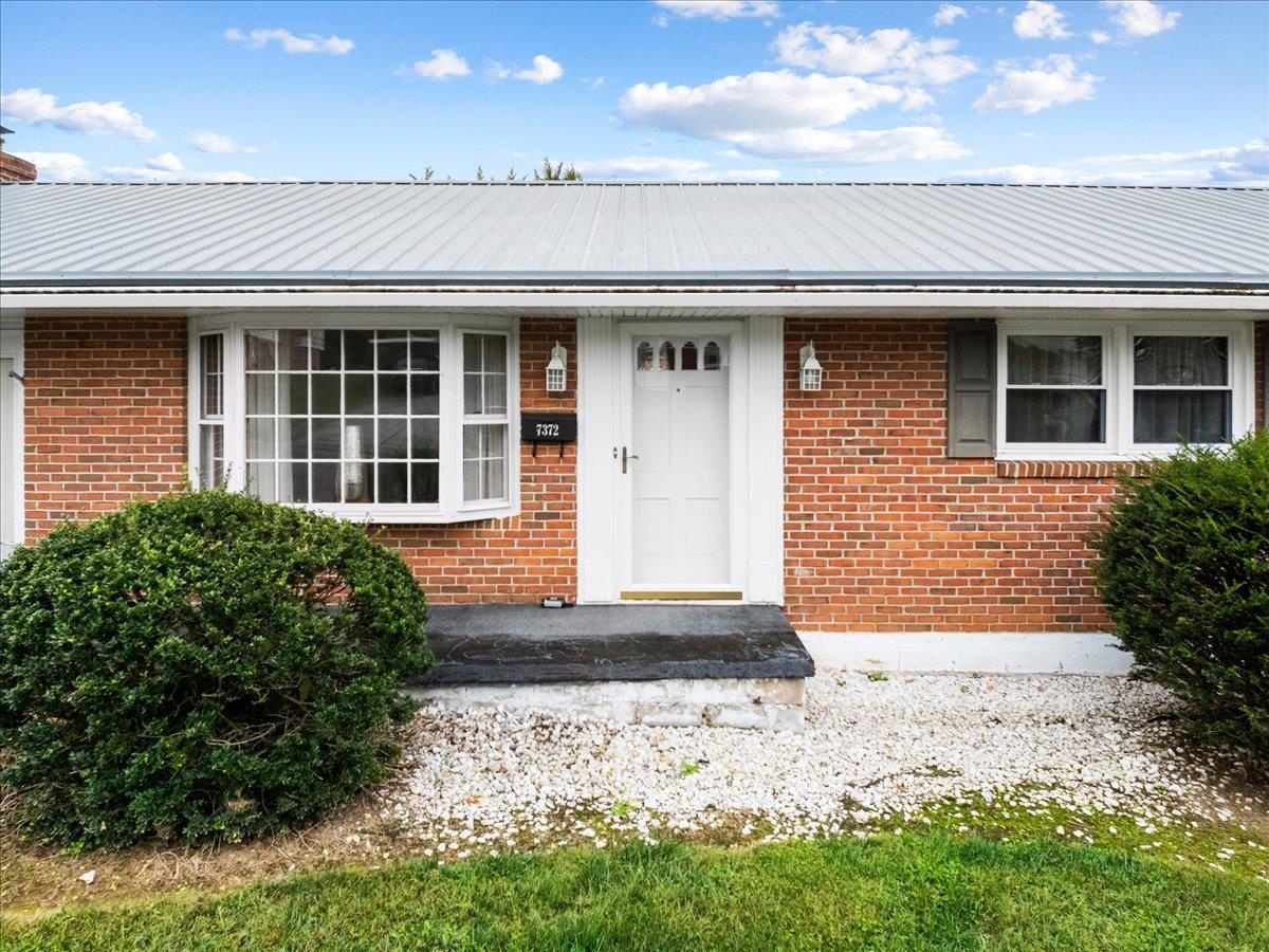 7372 Joyce Way Fairlawn VA 24141