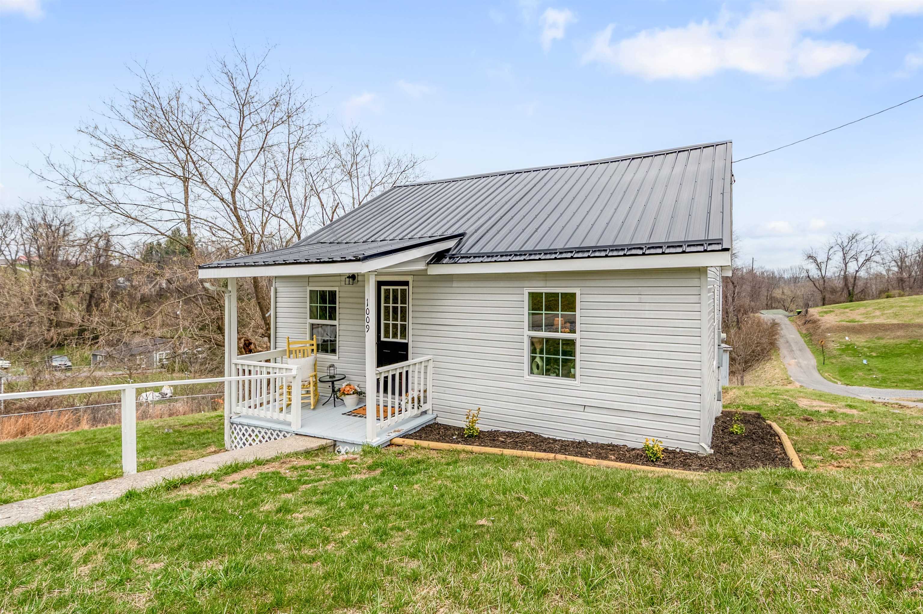 1009 Fifth Street Pulaski VA 24301