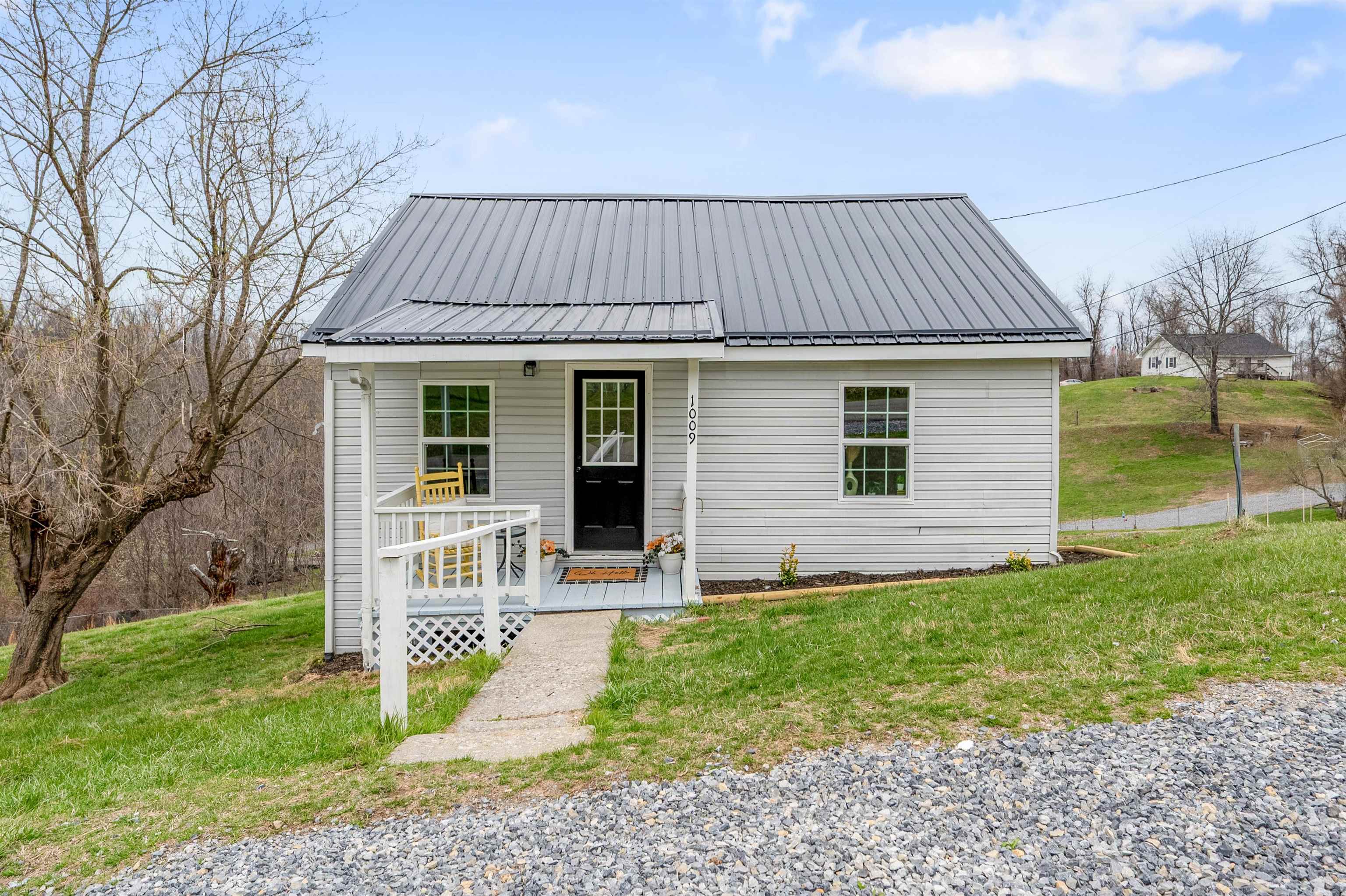 1009 Fifth Street Pulaski VA 24301