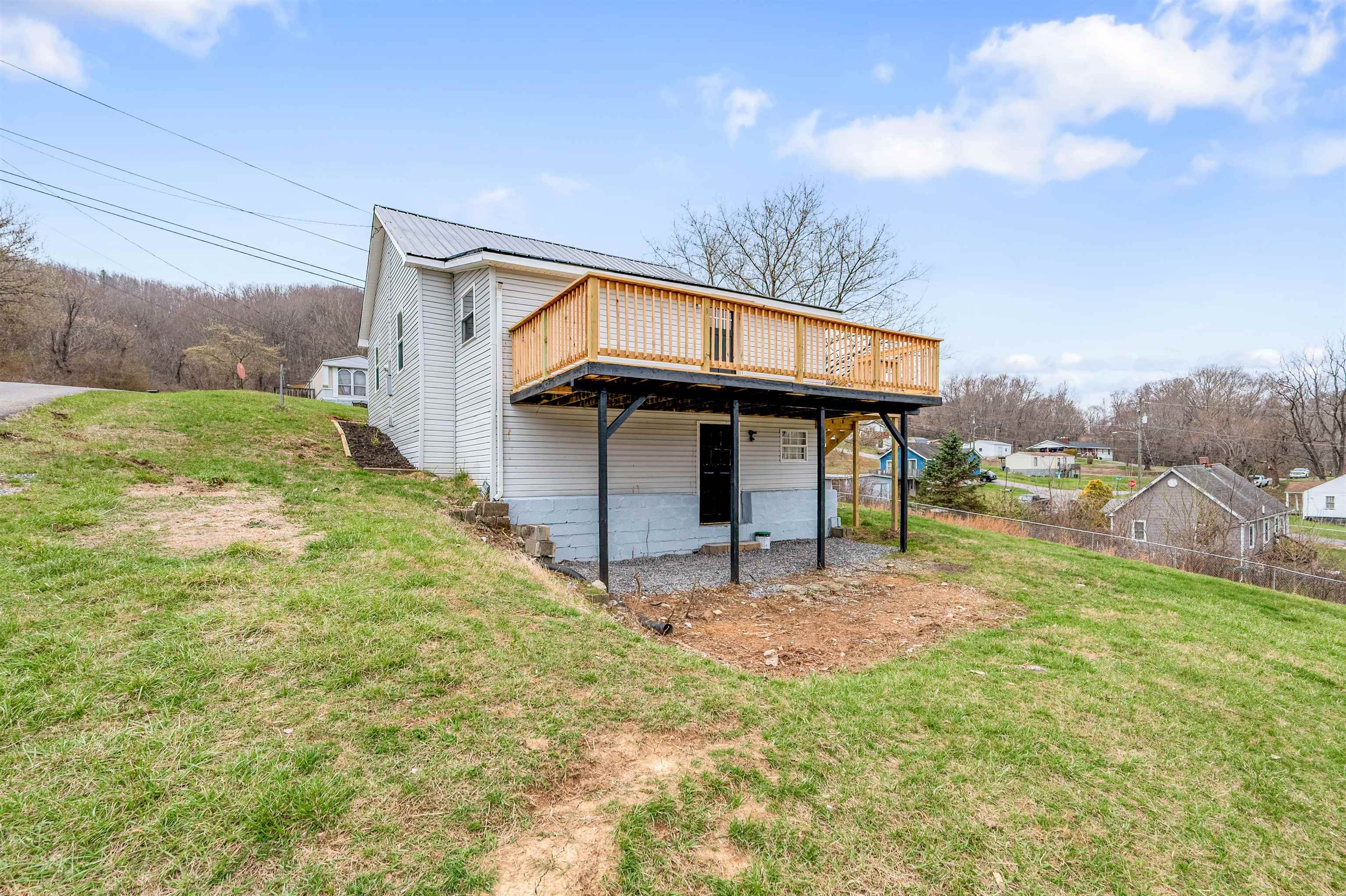 1009 Fifth Street Pulaski VA 24301