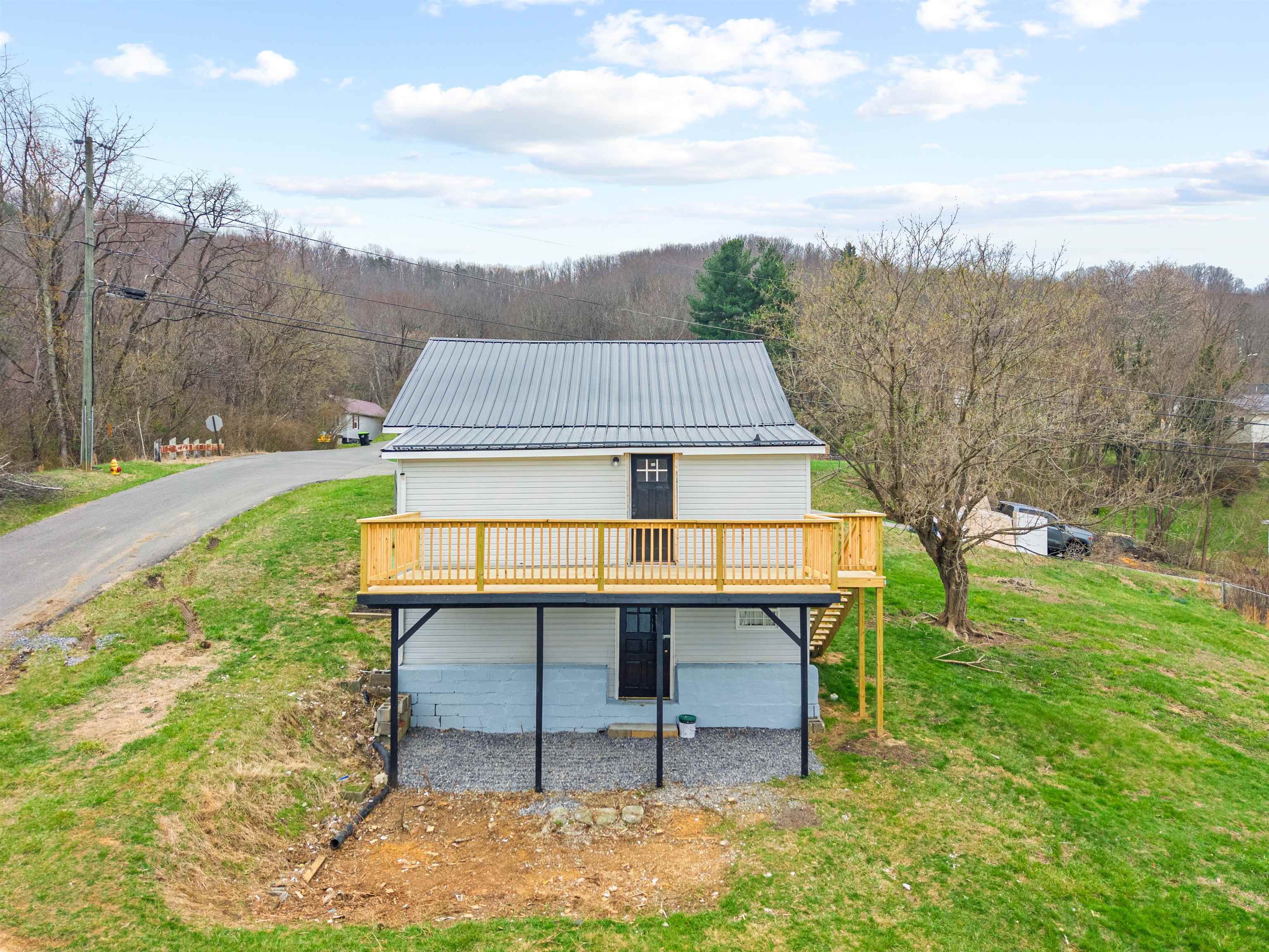 1009 Fifth Street Pulaski VA 24301