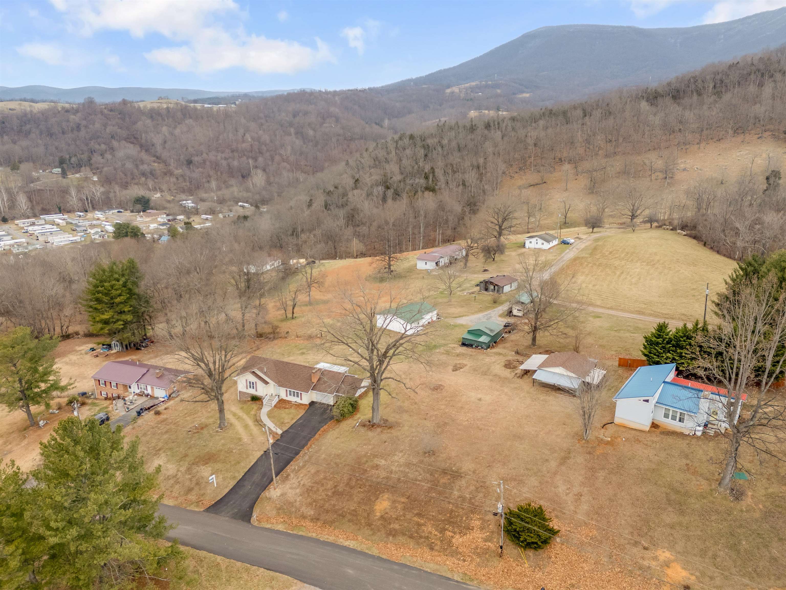 236 Smith Street Pembroke VA 24136