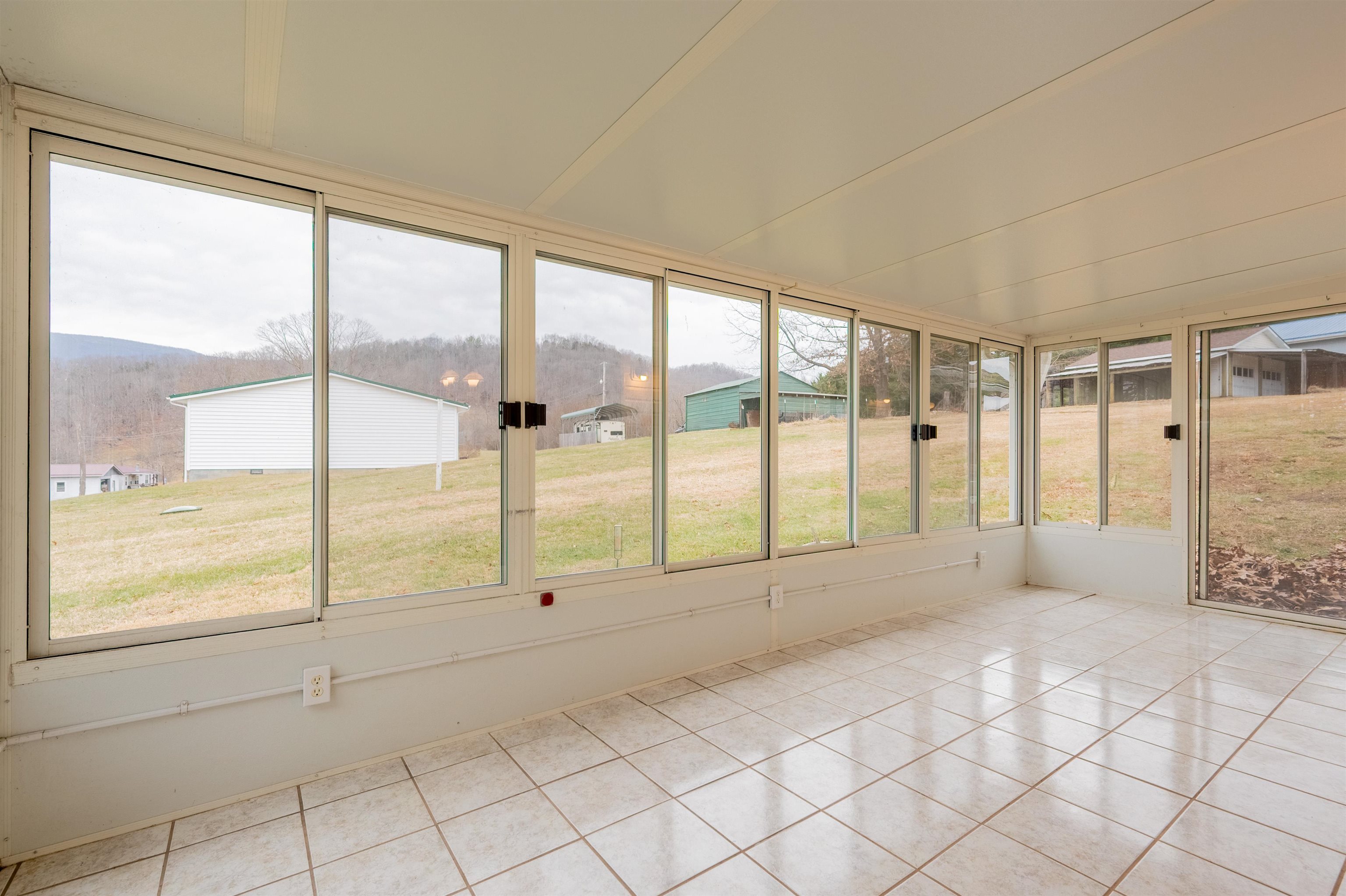 236 Smith Street Pembroke VA 24136