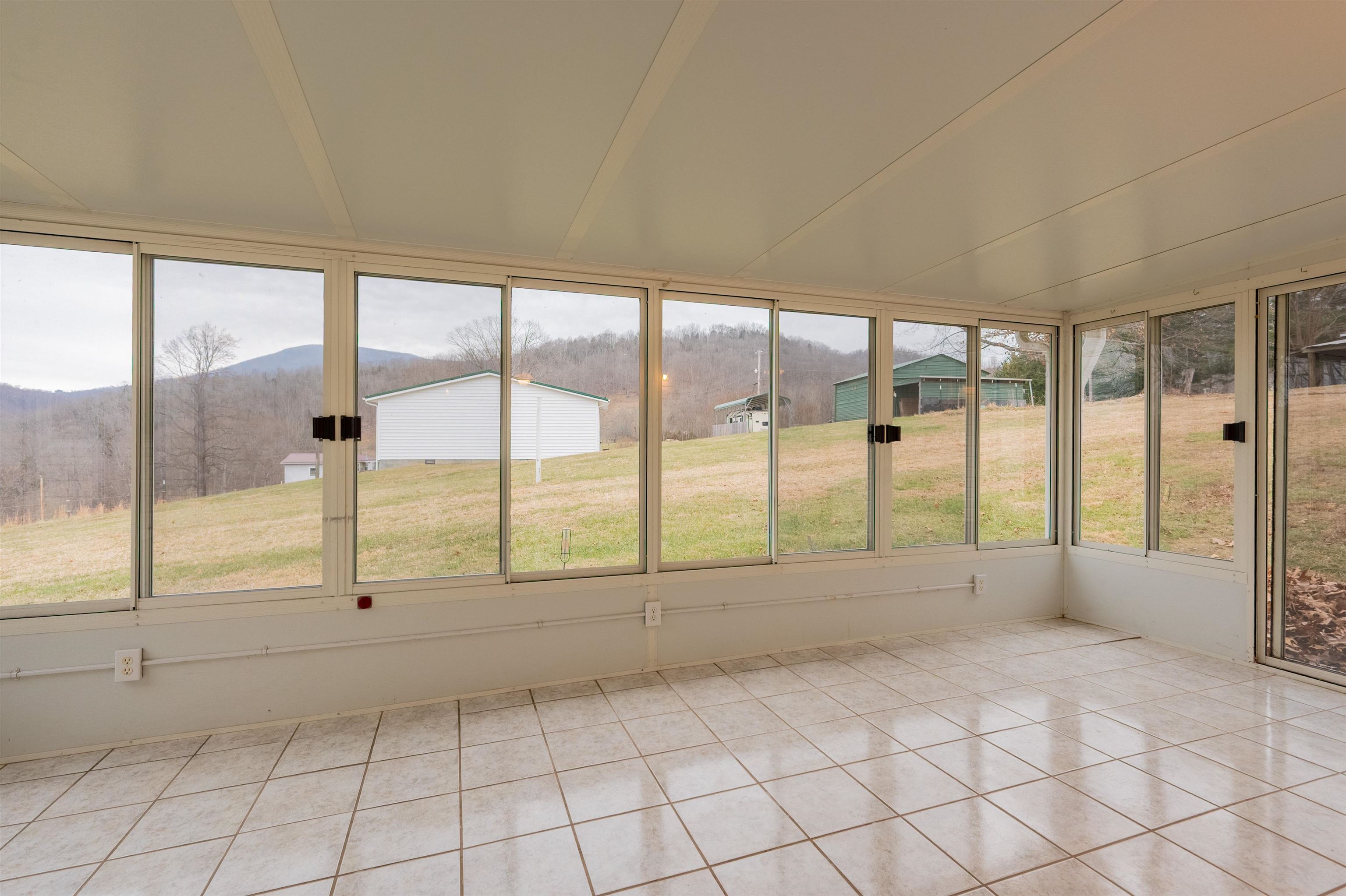 236 Smith Street Pembroke VA 24136