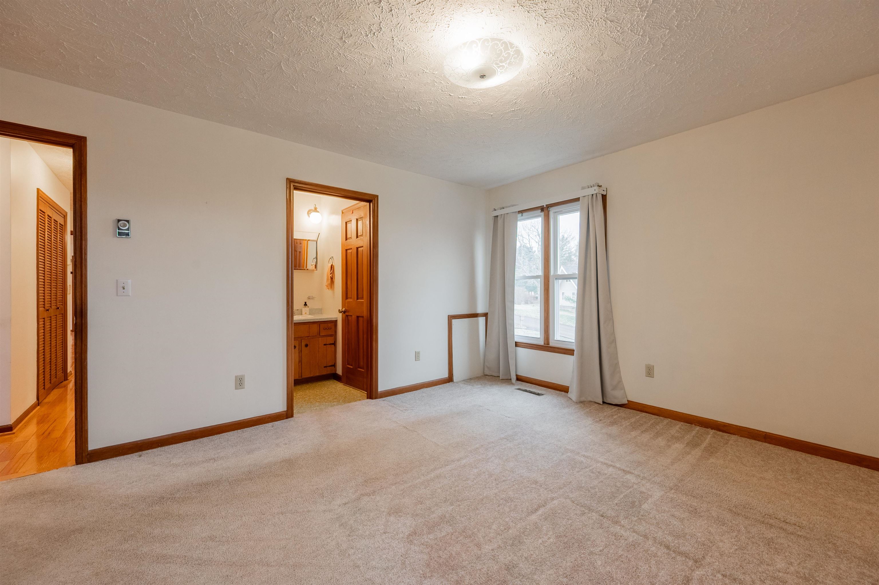 236 Smith Street Pembroke VA 24136