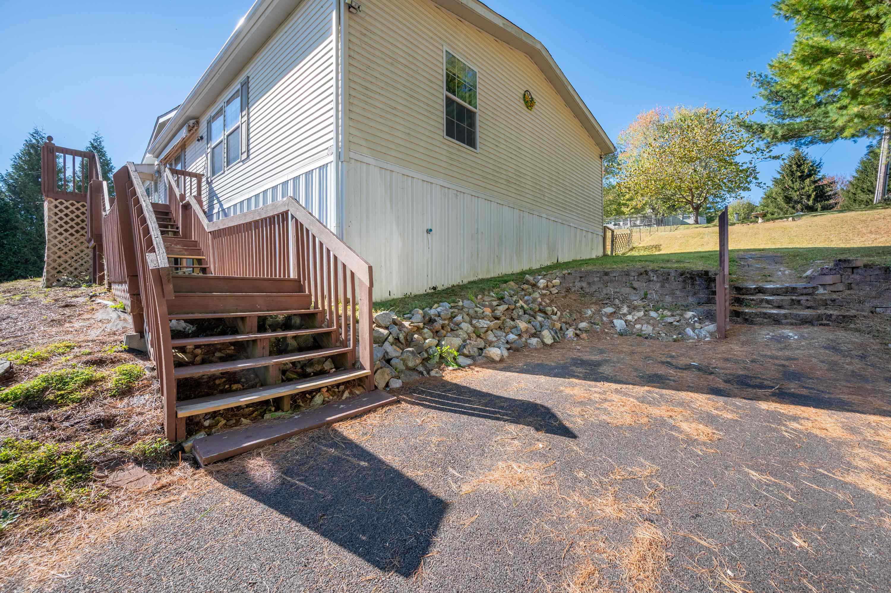 589 Davis Valley Road Rural Retreat VA 24368