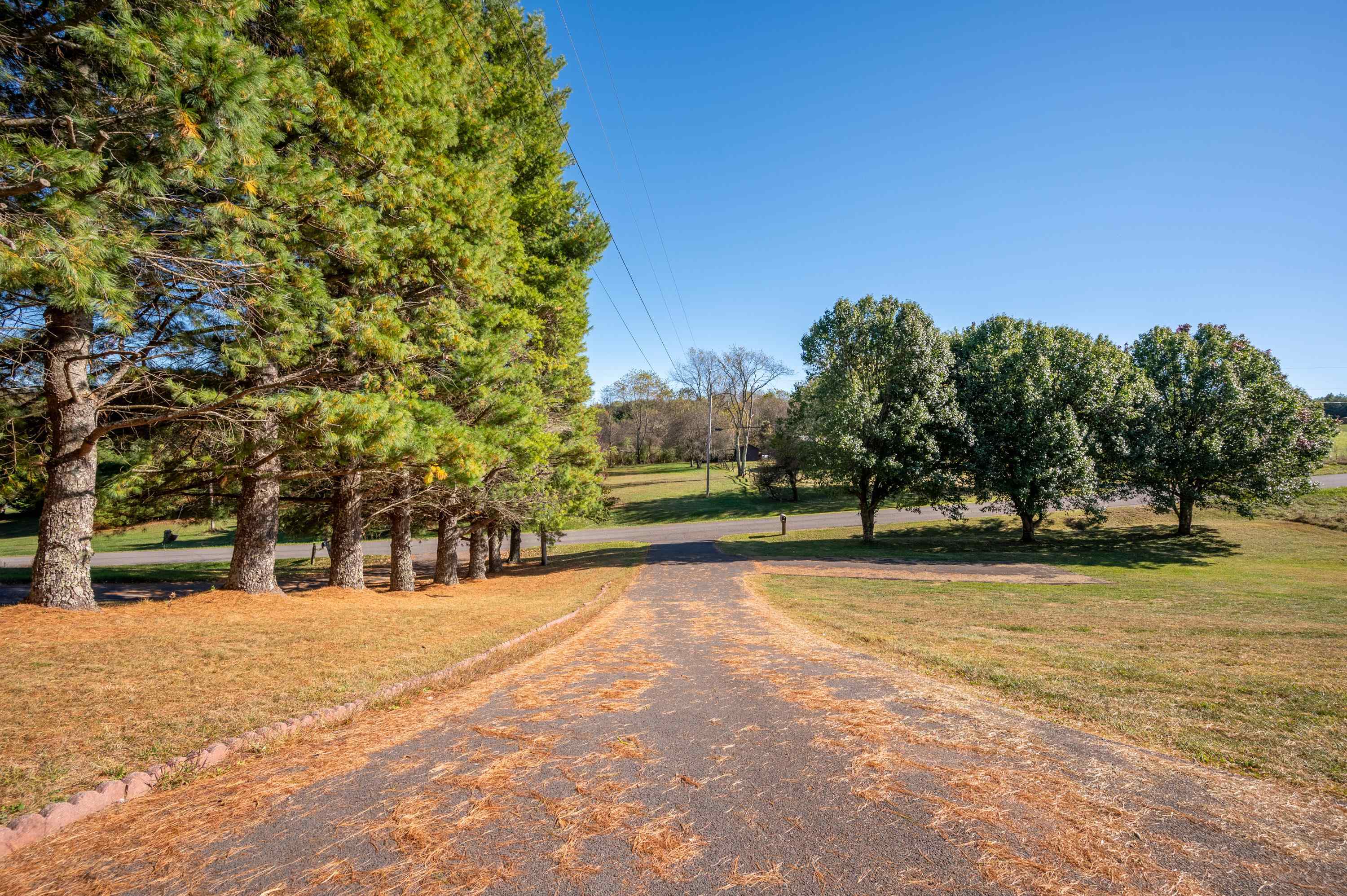 589 Davis Valley Road Rural Retreat VA 24368