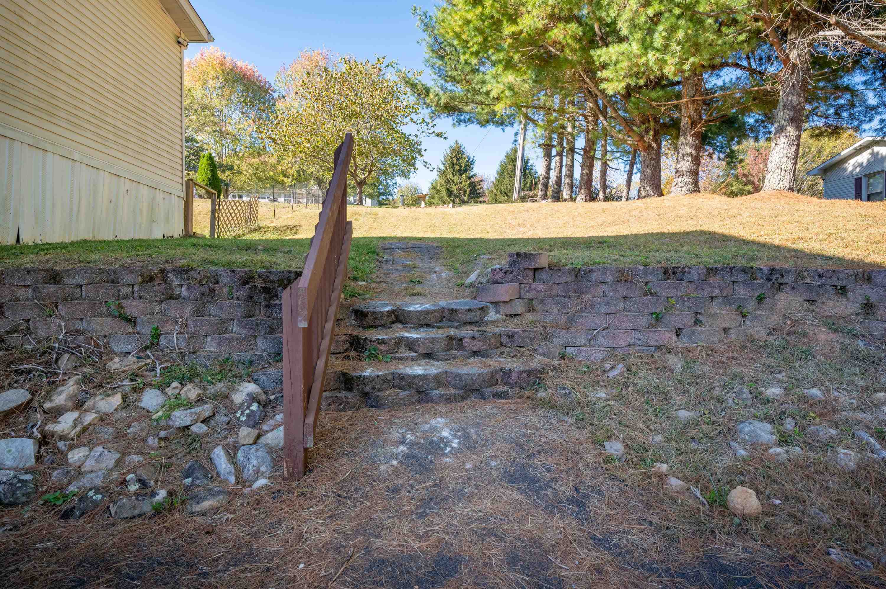 589 Davis Valley Road Rural Retreat VA 24368