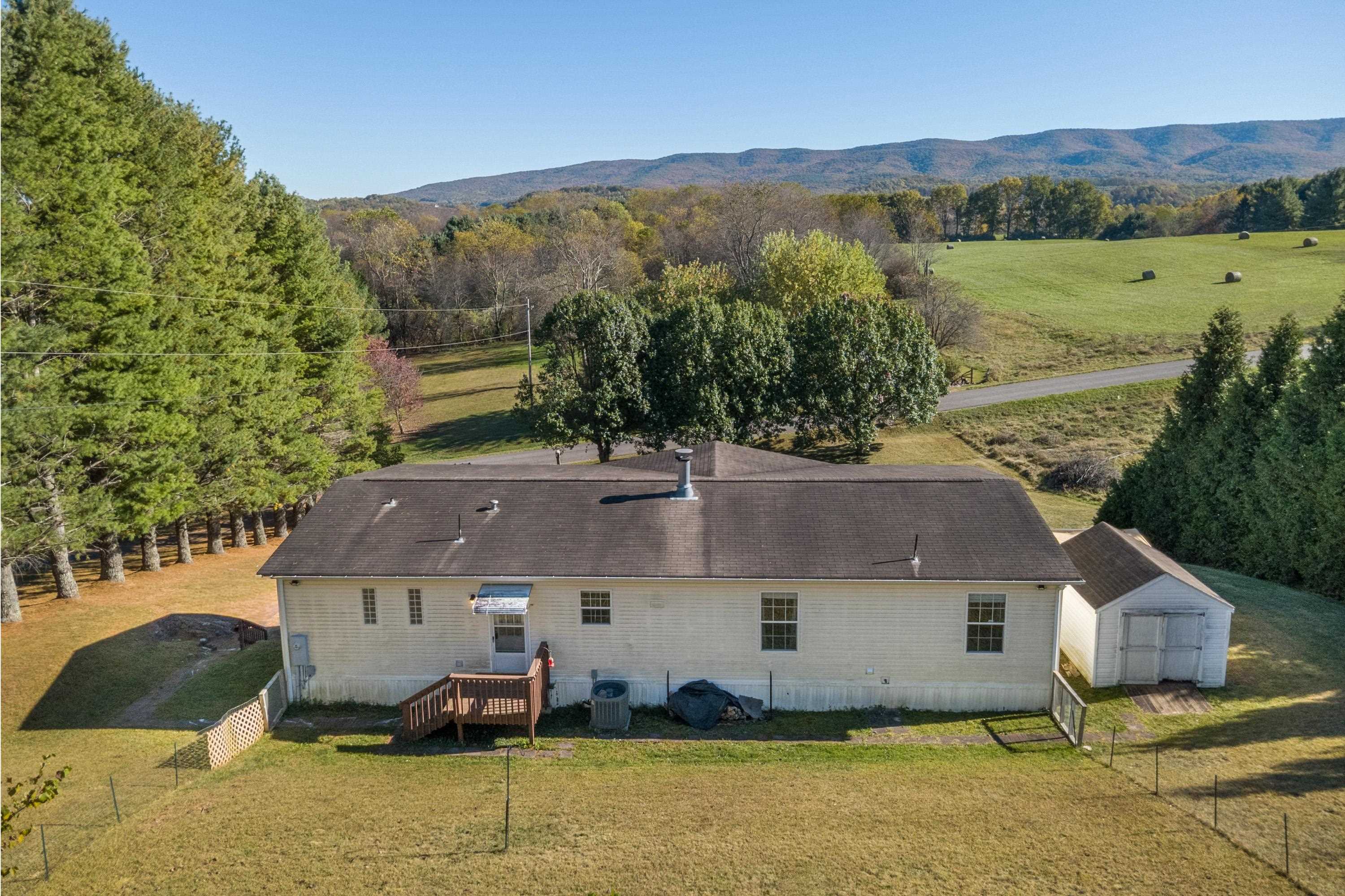 589 Davis Valley Road Rural Retreat VA 24368