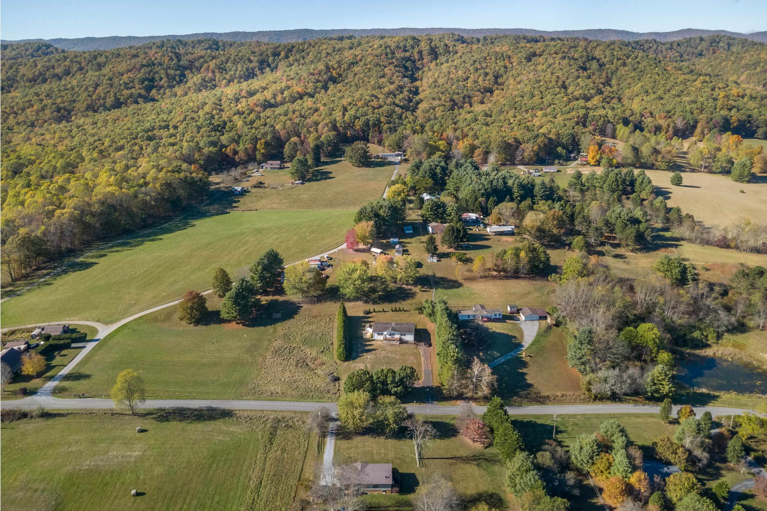 589 Davis Valley Road Rural Retreat VA 24368