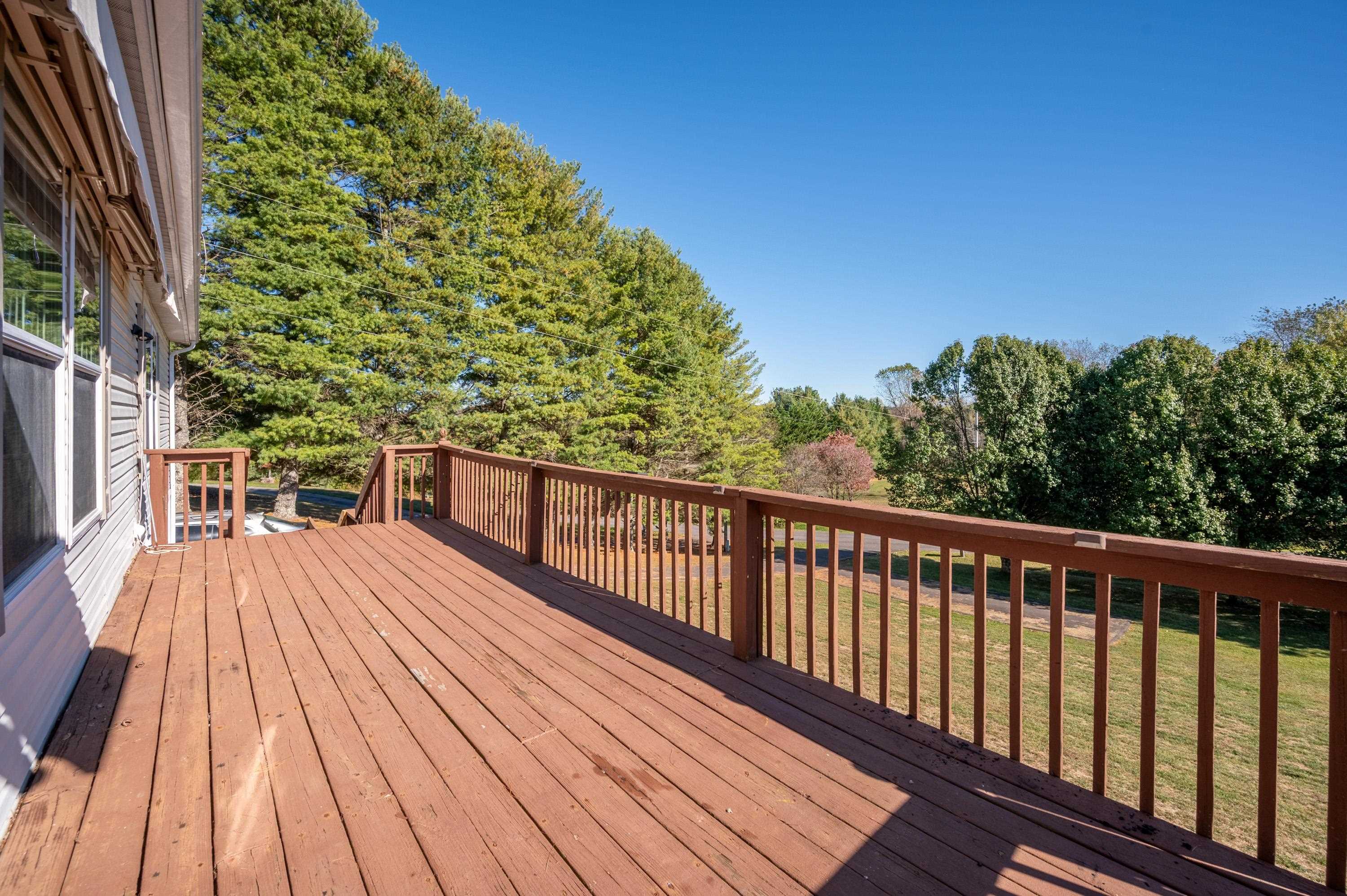 589 Davis Valley Road Rural Retreat VA 24368