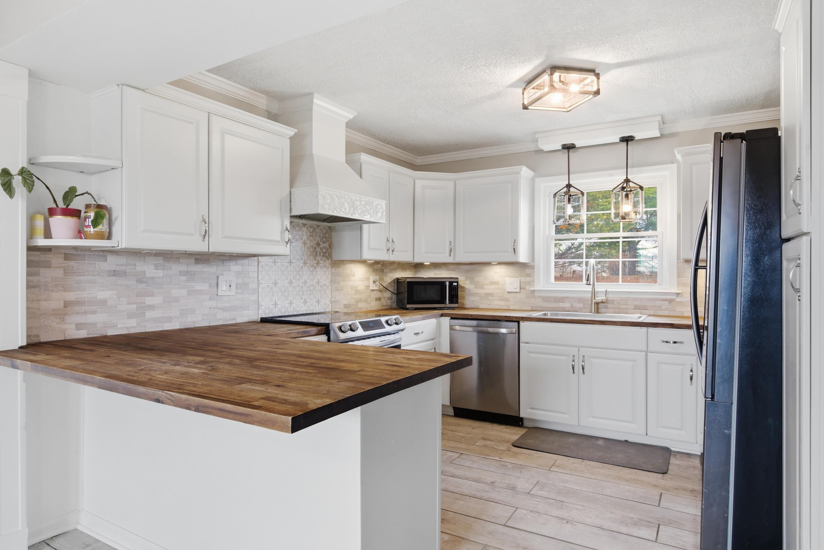 1270 Crestview Drive Wytheville VA 24382