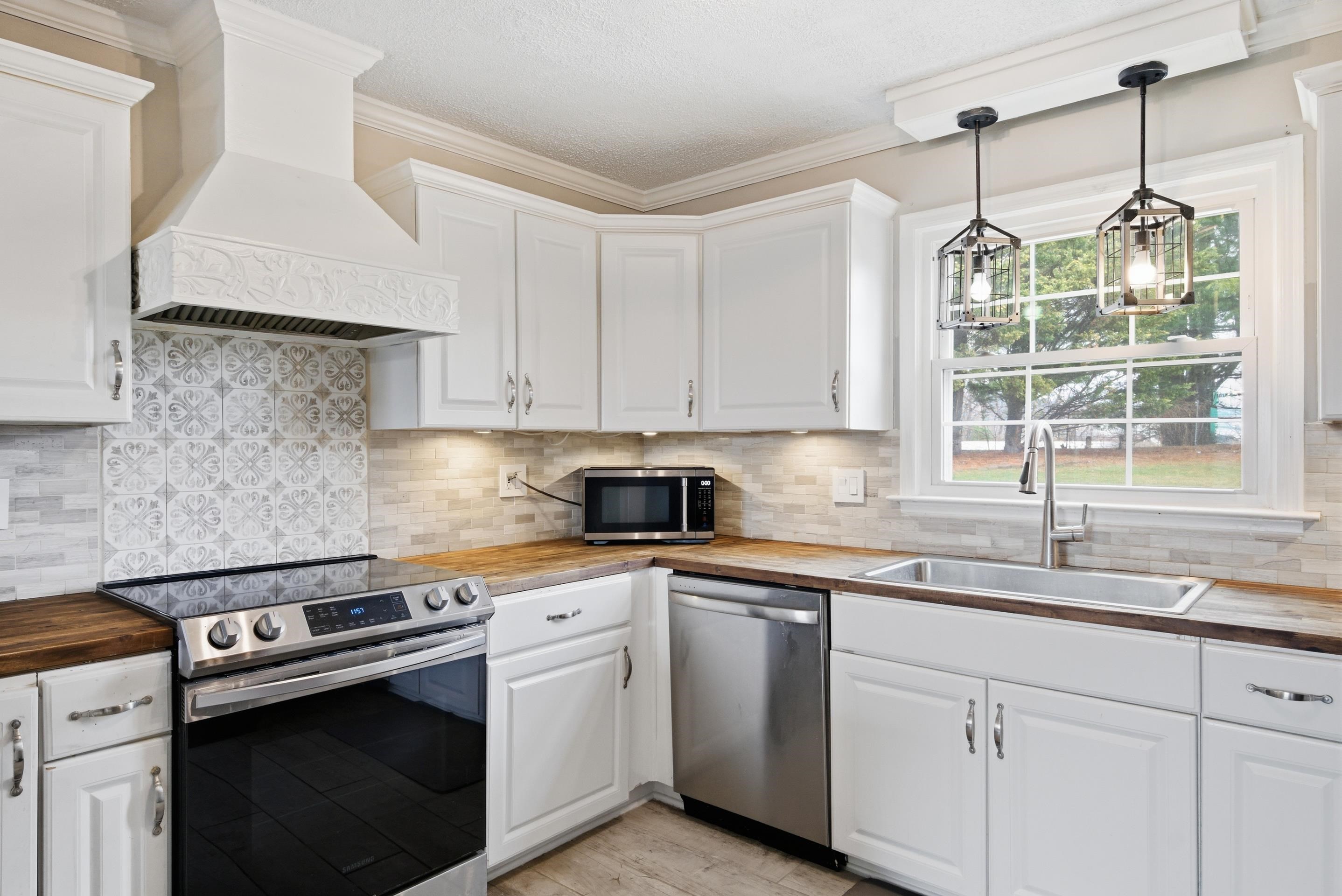 1270 Crestview Drive Wytheville VA 24382