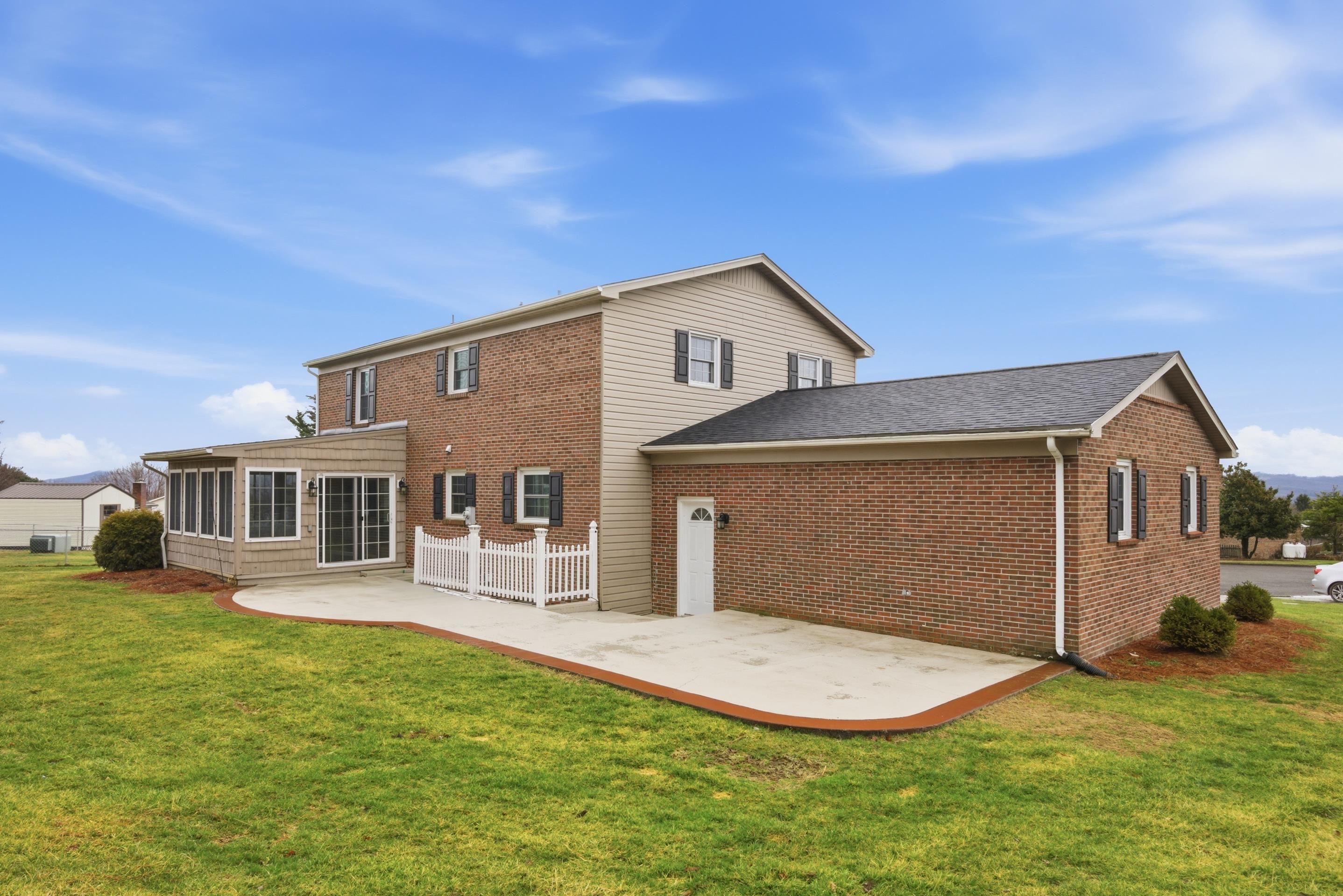 1270 Crestview Drive Wytheville VA 24382