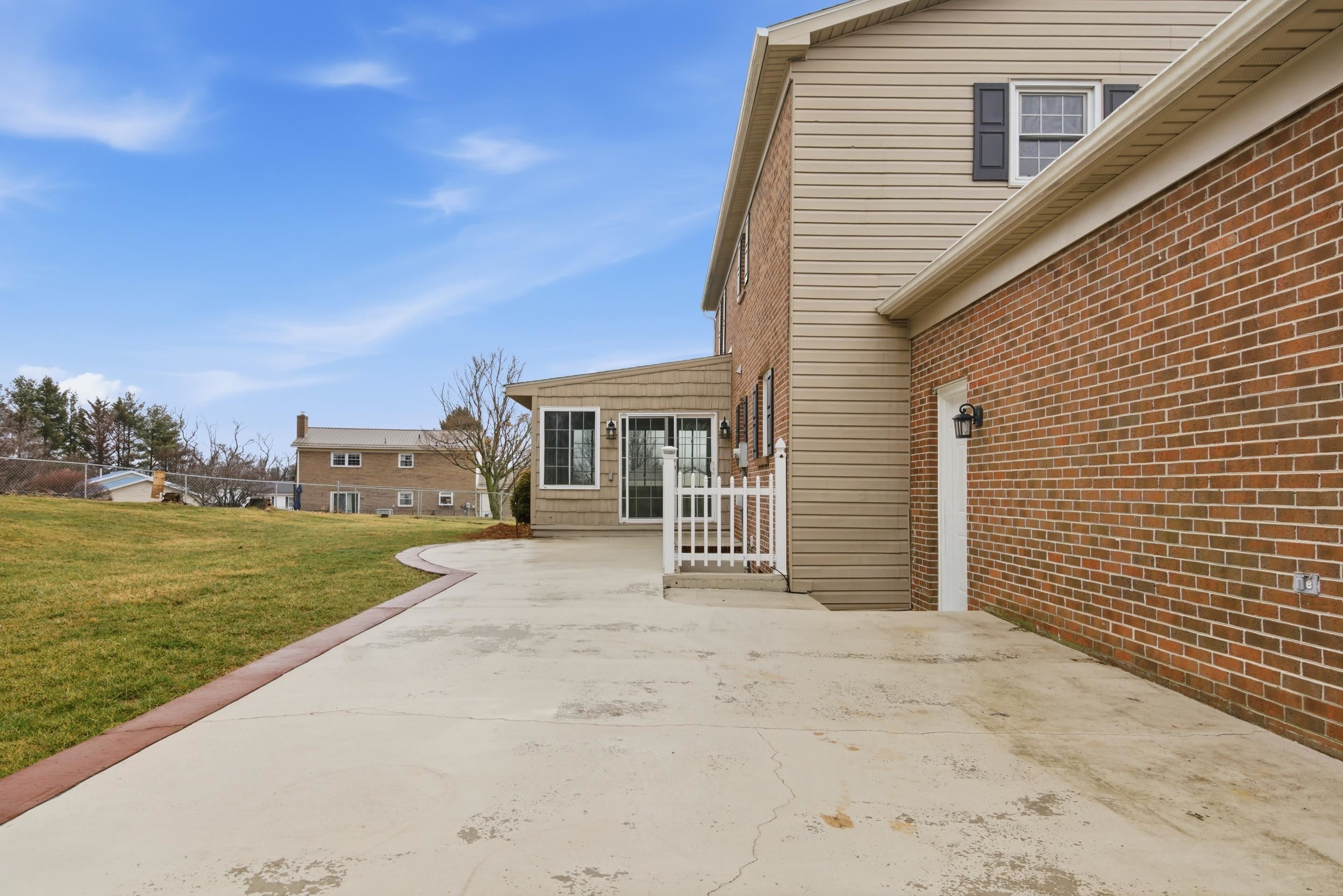 1270 Crestview Drive Wytheville VA 24382