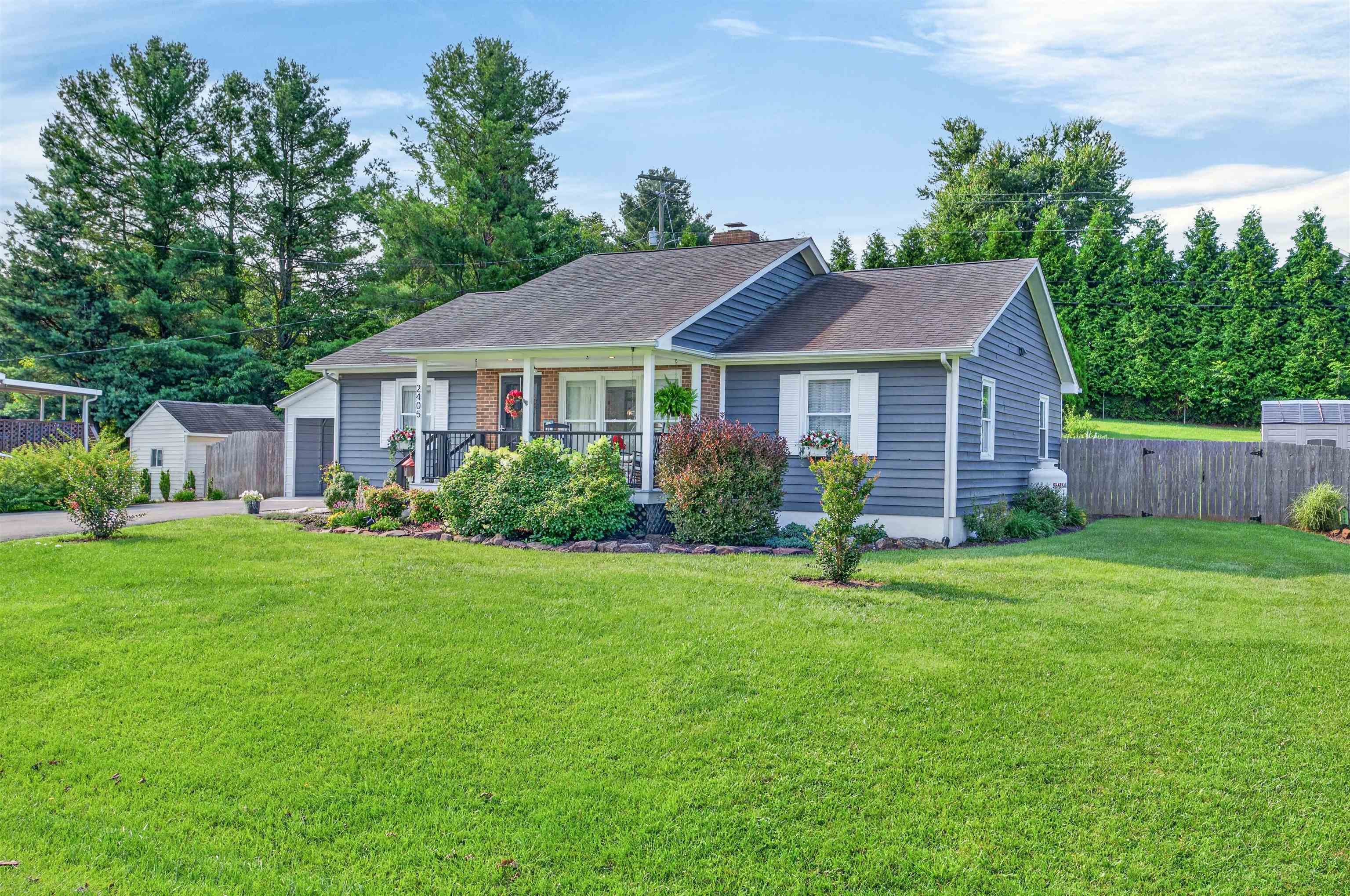 2405 Glade Drive SE Christiansburg VA 24073