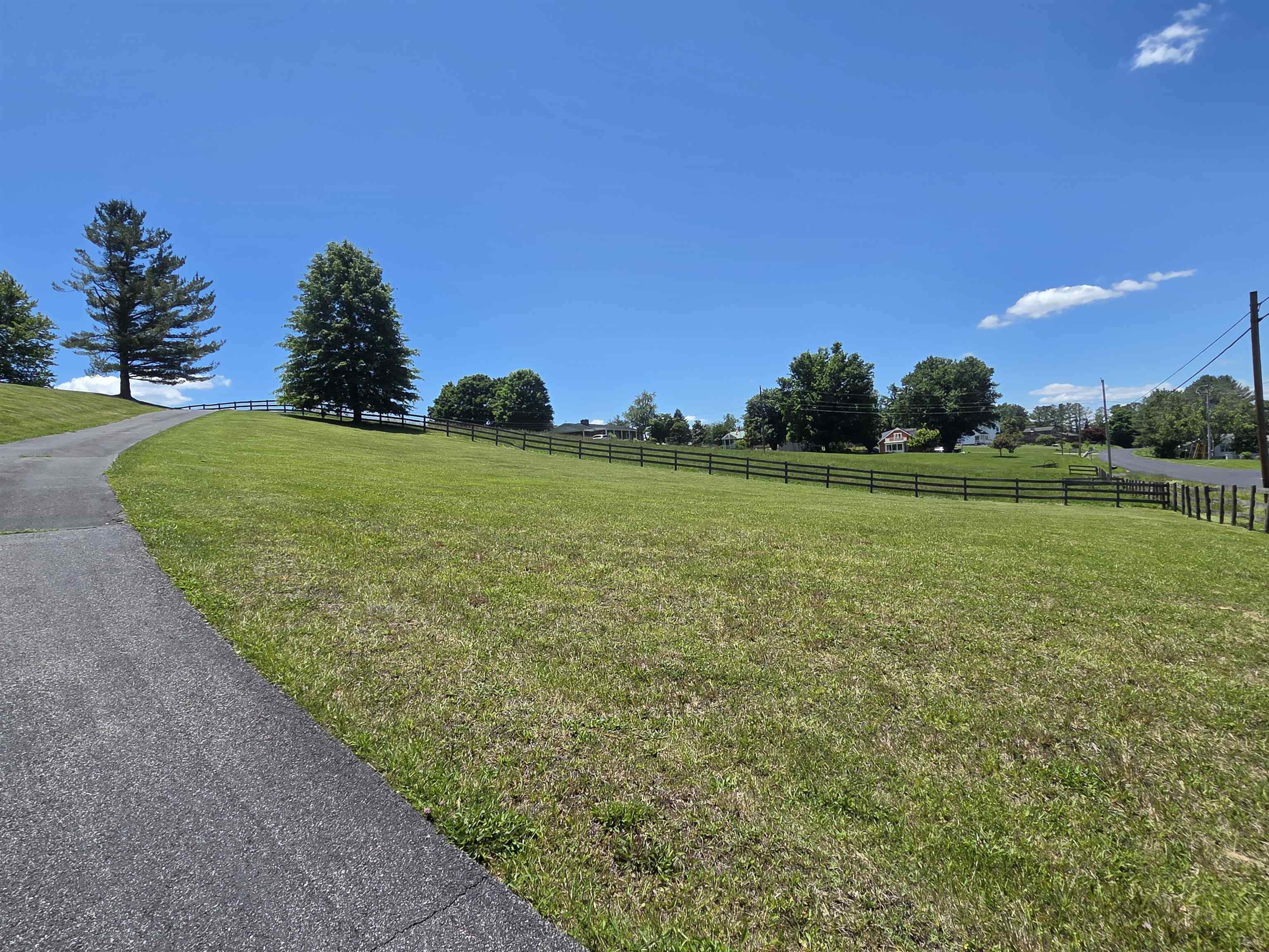 2059 Mud Pike Road Christiansburg VA 24073