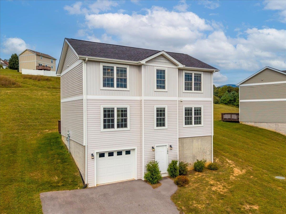 186 Redwood Drive Pembroke VA 24136