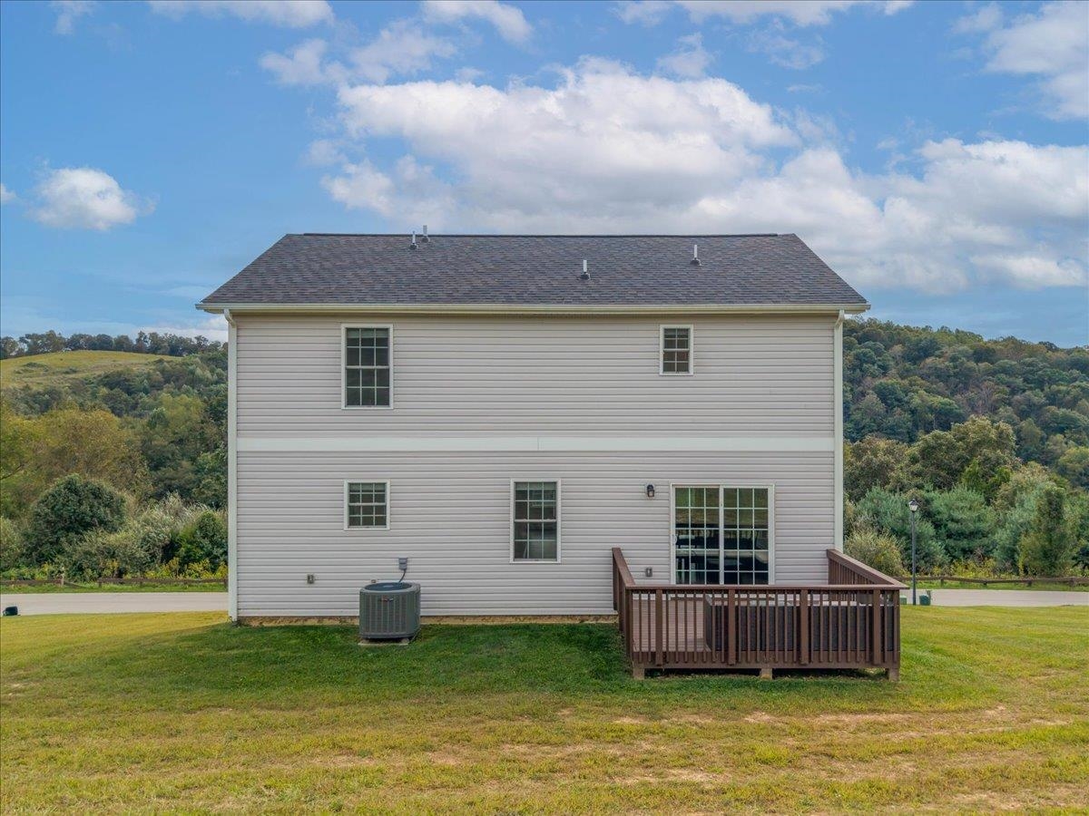 186 Redwood Drive Pembroke VA 24136