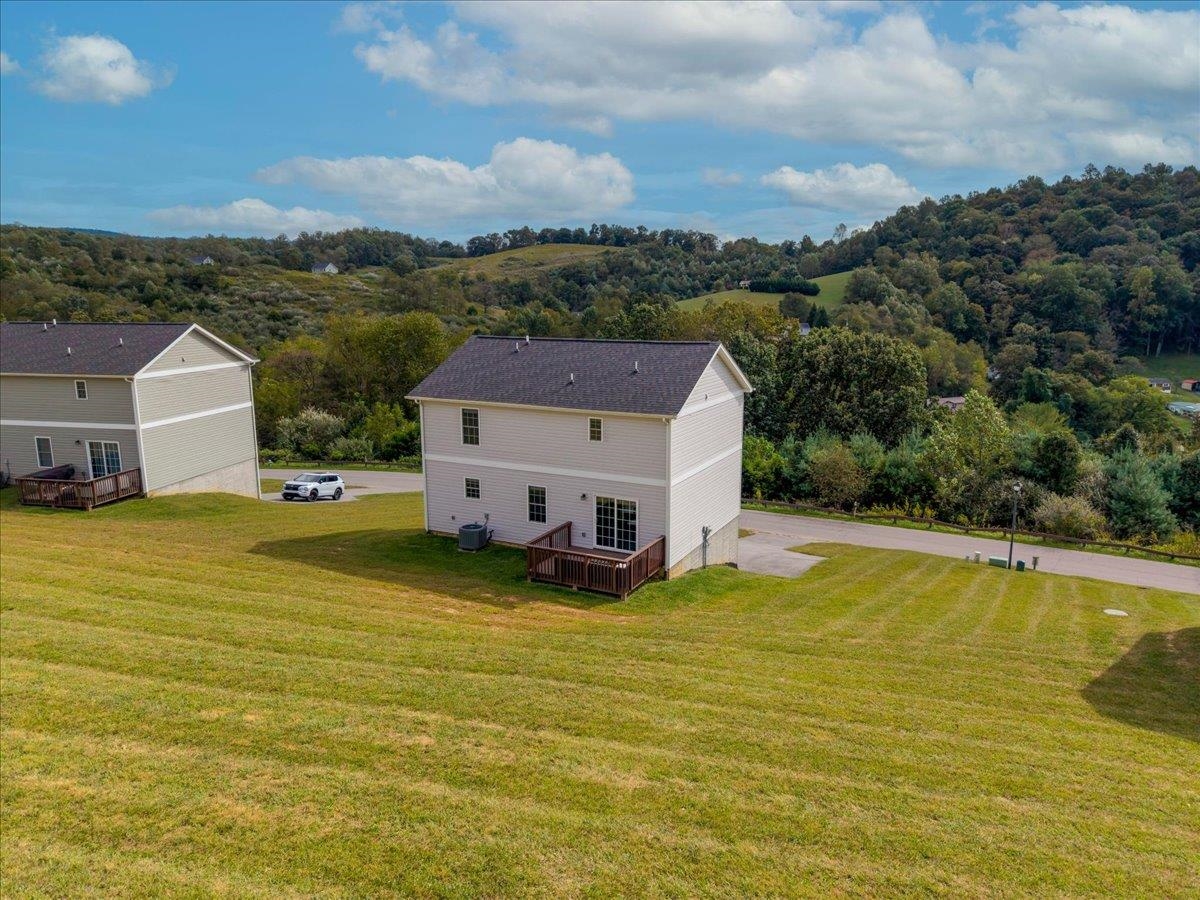 186 Redwood Drive Pembroke VA 24136