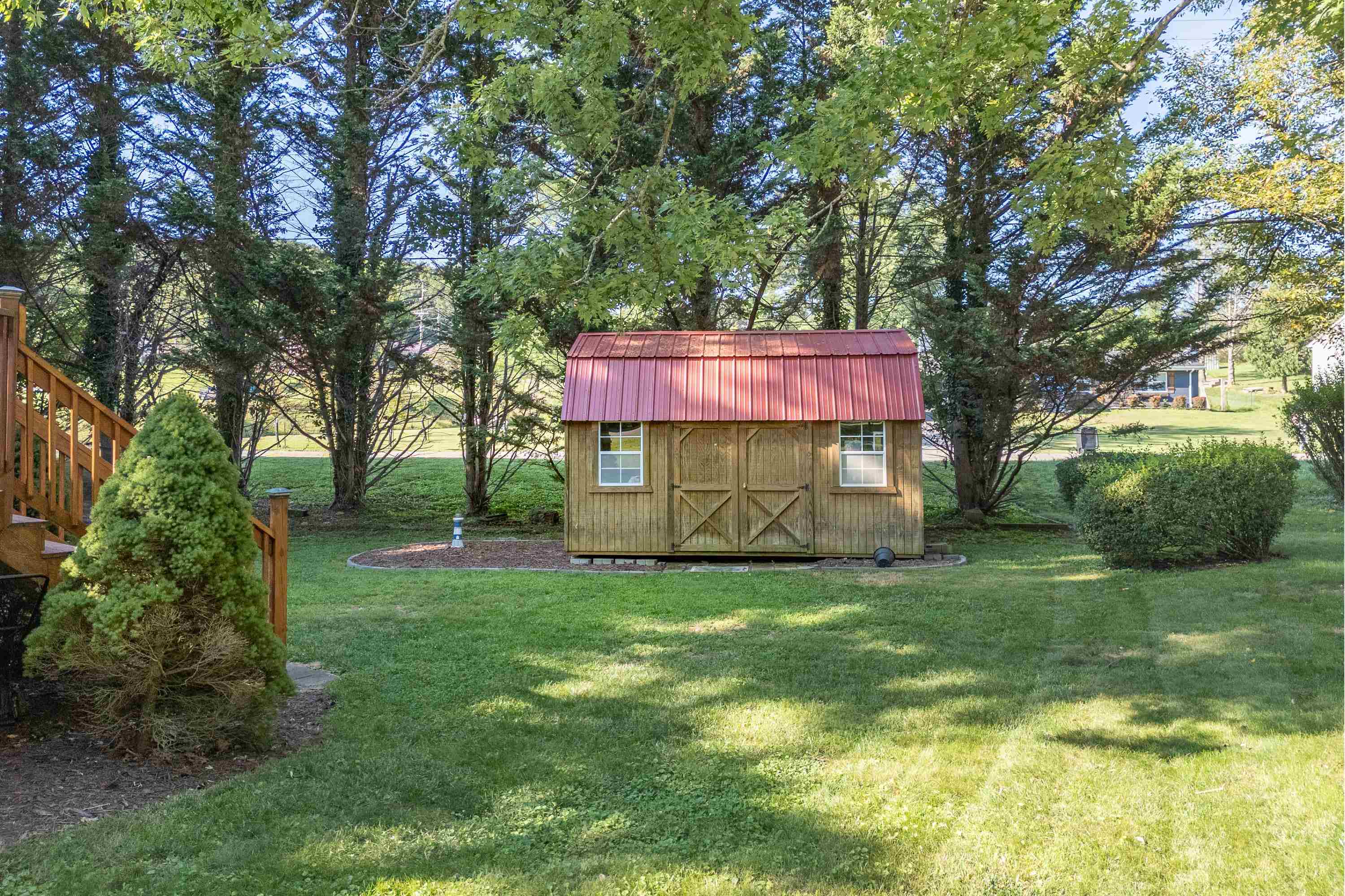 2116 Charlton Lane Radford VA 24141