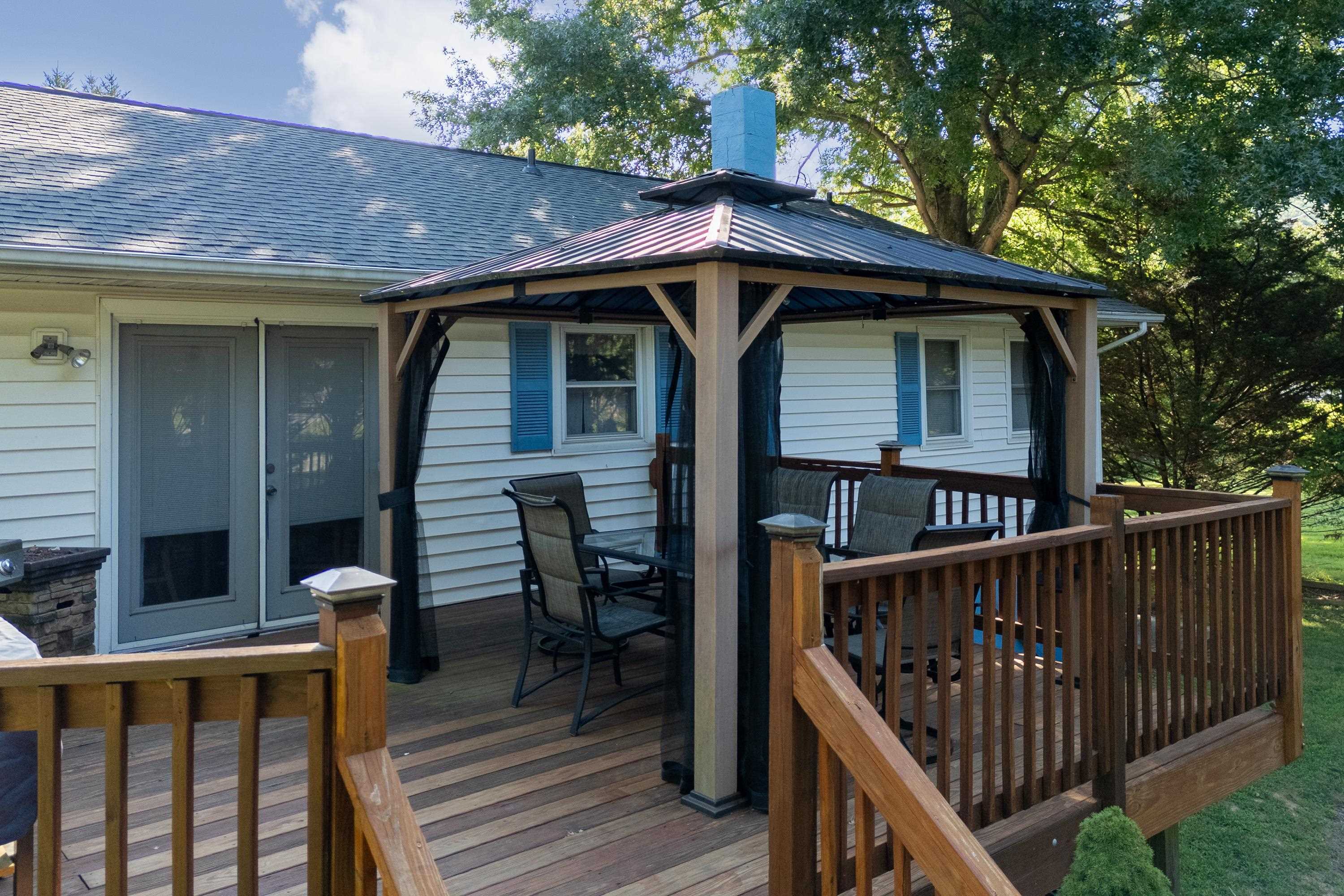 2116 Charlton Lane Radford VA 24141