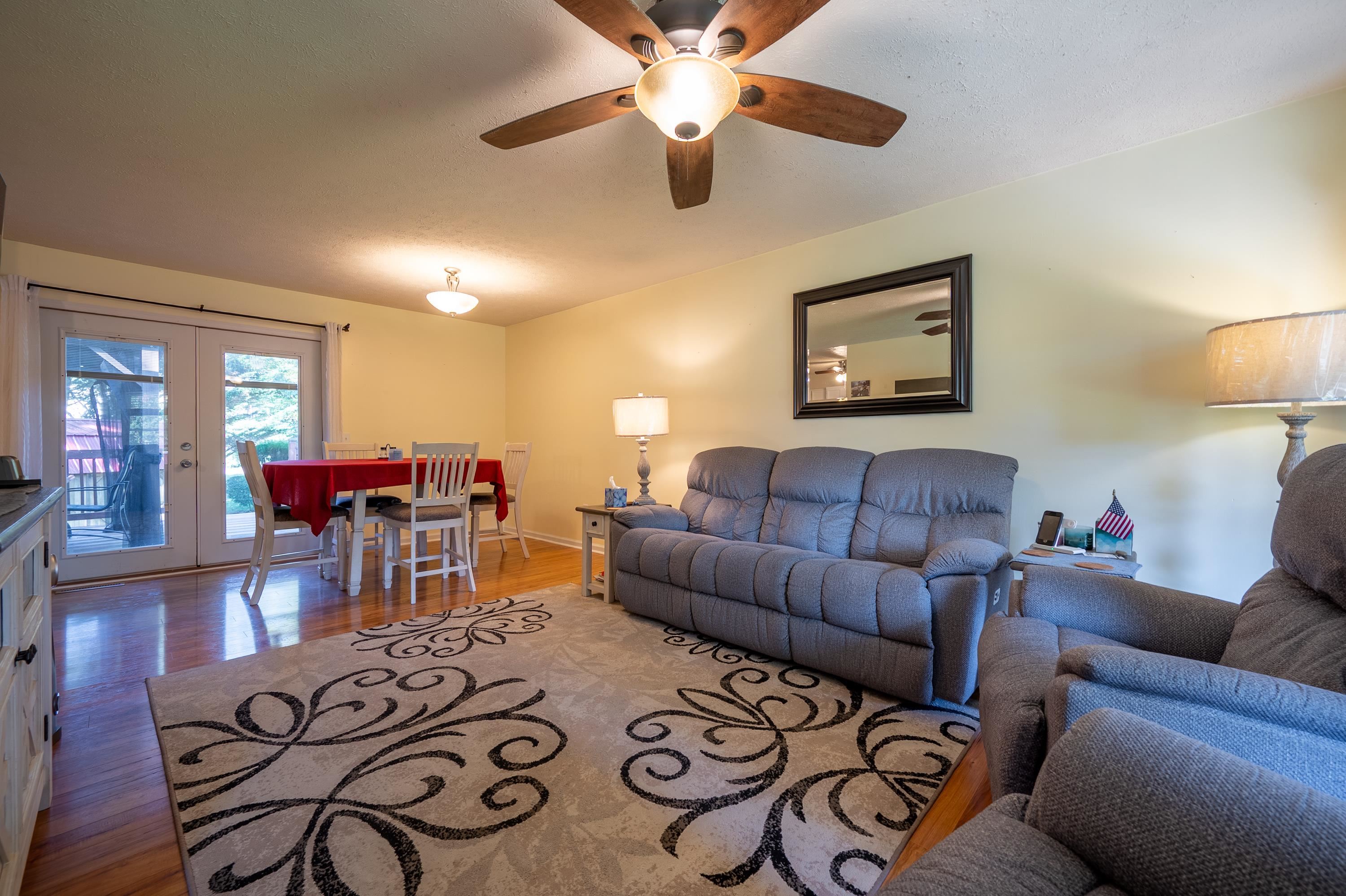 2116 Charlton Lane Radford VA 24141