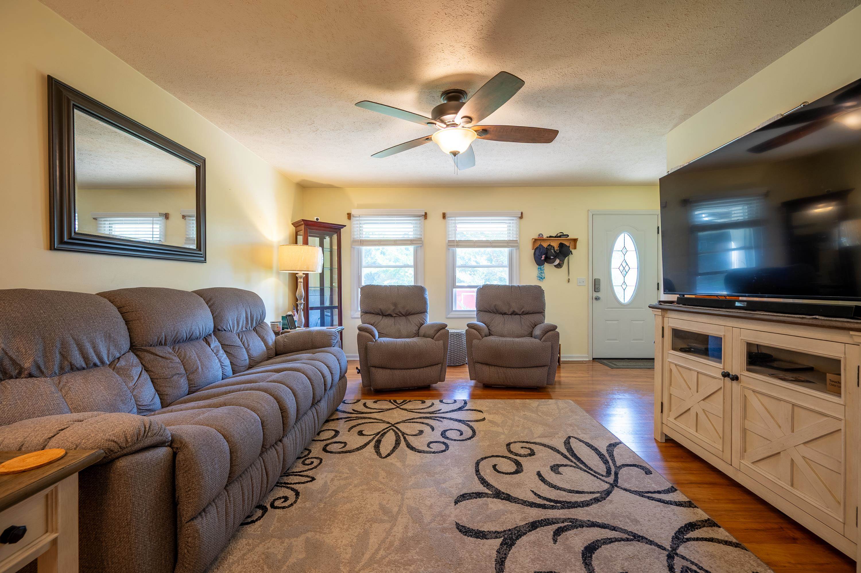 2116 Charlton Lane Radford VA 24141