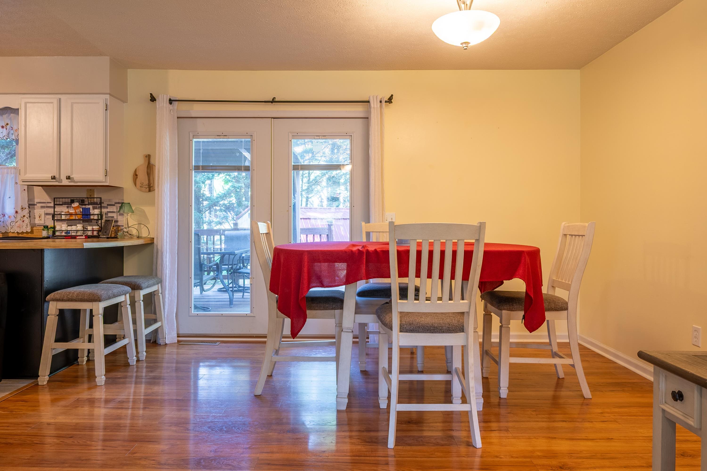 2116 Charlton Lane Radford VA 24141