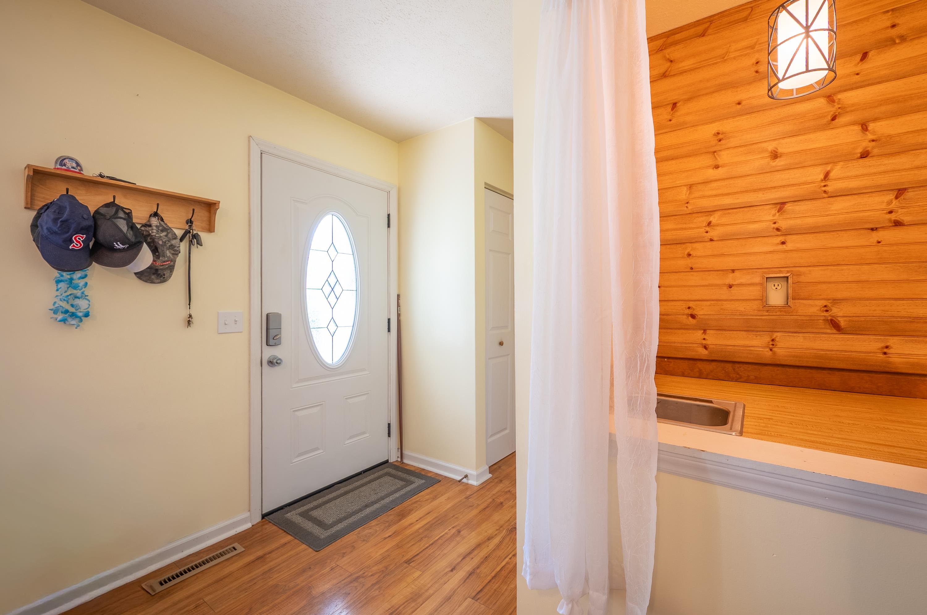 2116 Charlton Lane Radford VA 24141