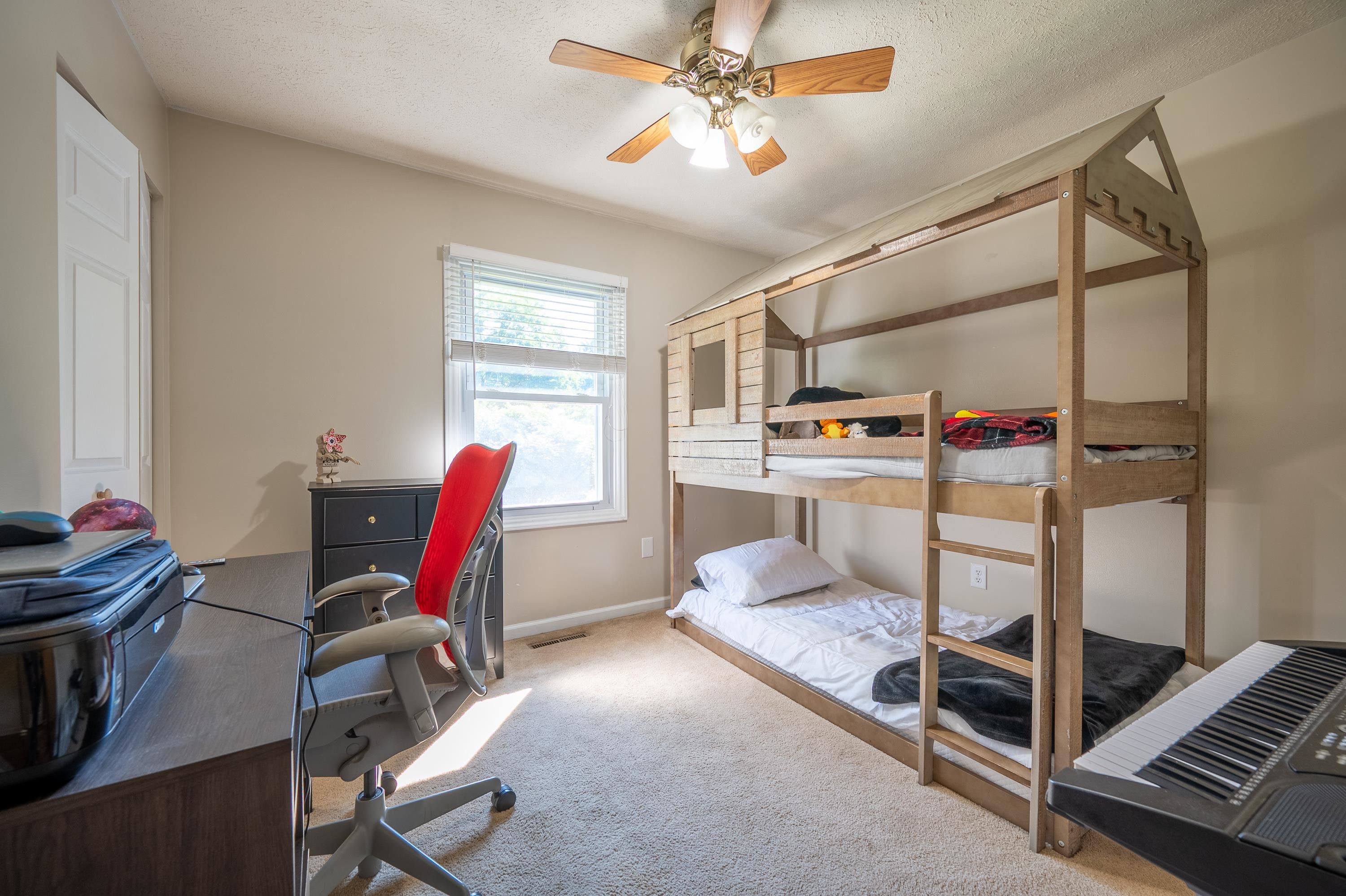 2116 Charlton Lane Radford VA 24141