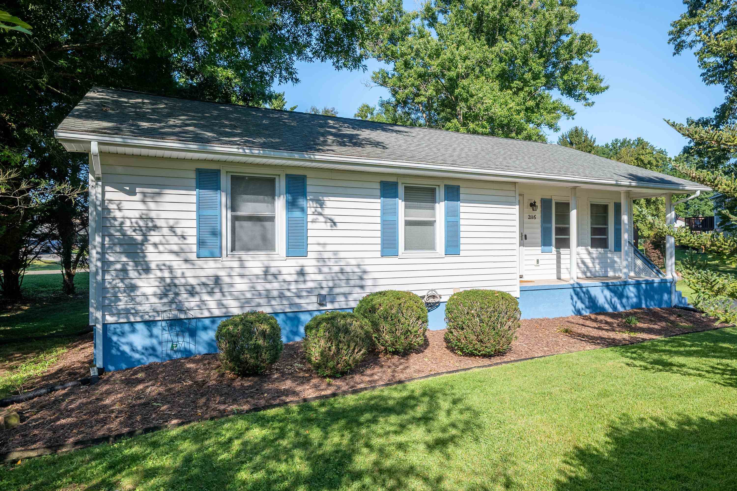 2116 Charlton Lane Radford VA 24141